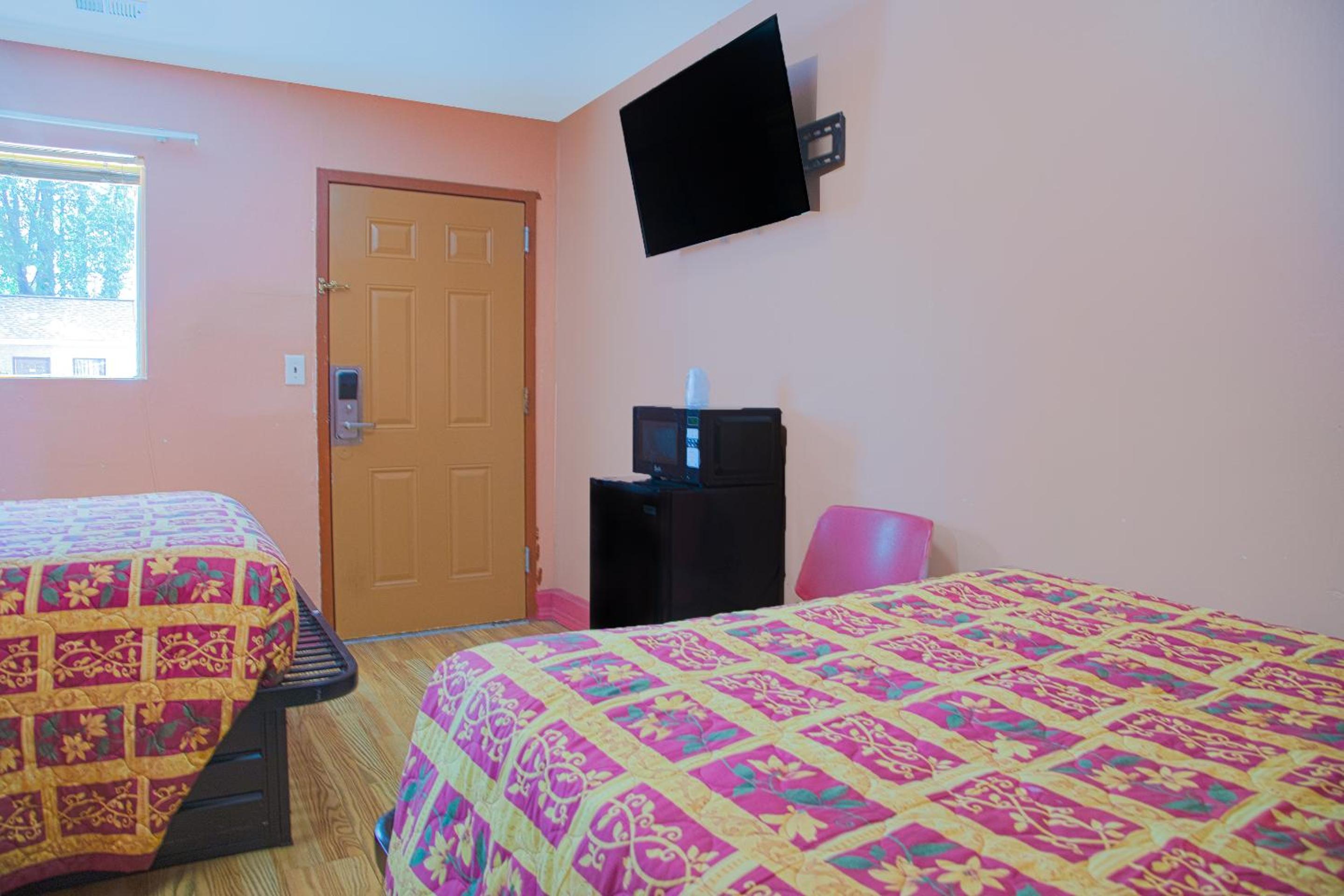 2 Full Beds Non-Smoking - Photo 4