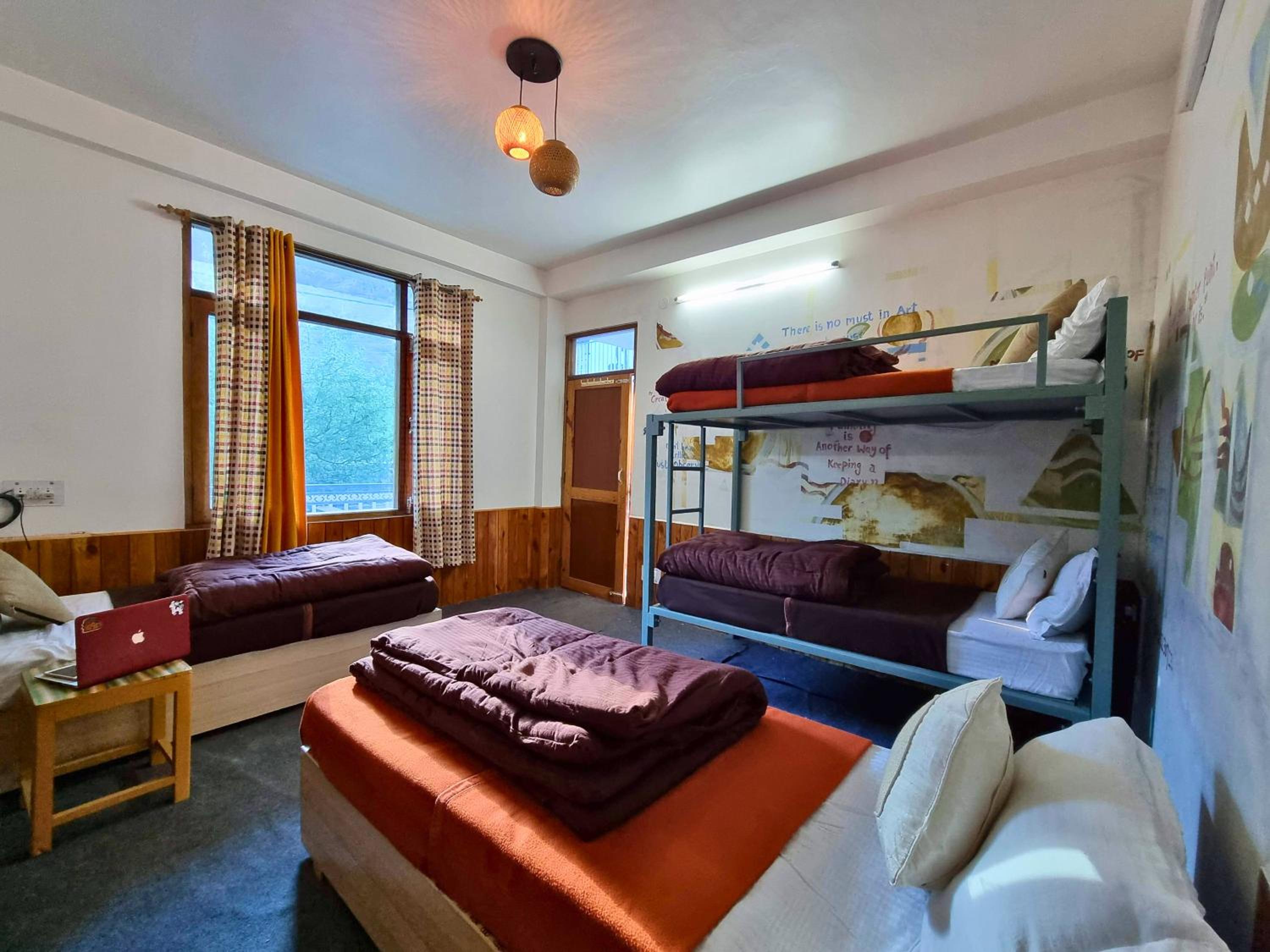 Bed in 4-Bed Mixed Dormitory Room photo 1