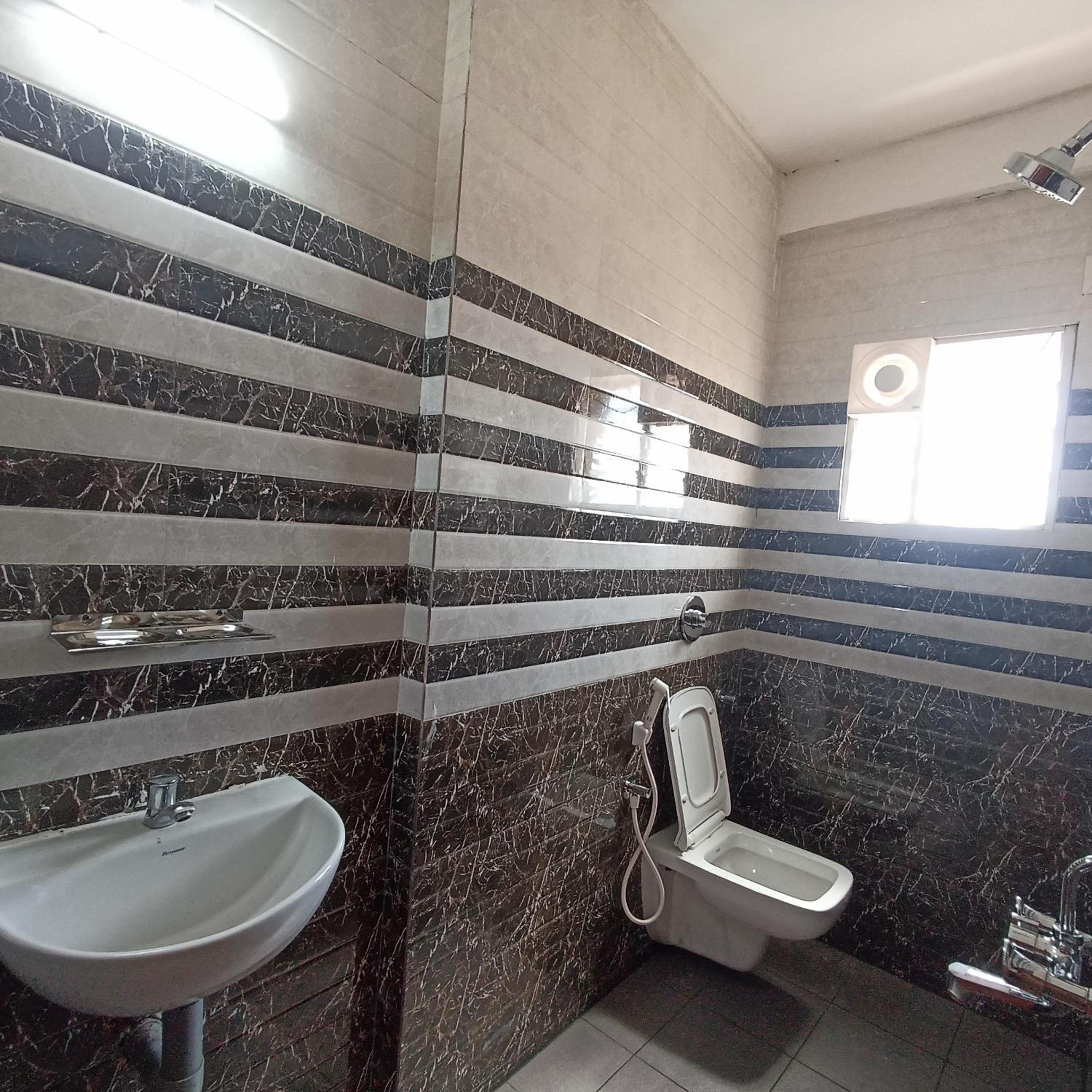 Standard Double Room with Fan photo 2