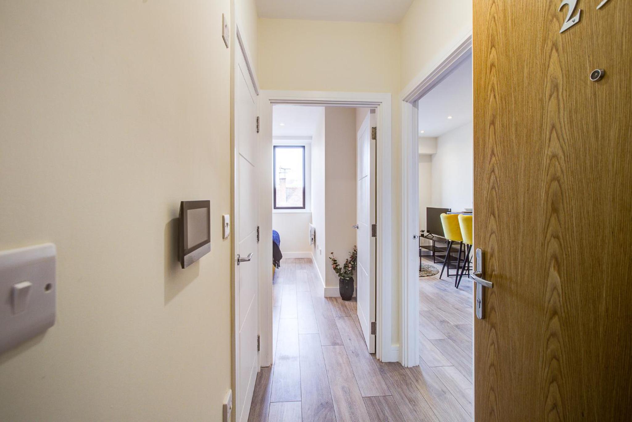 One-Bedroom Apartment - Photo 9