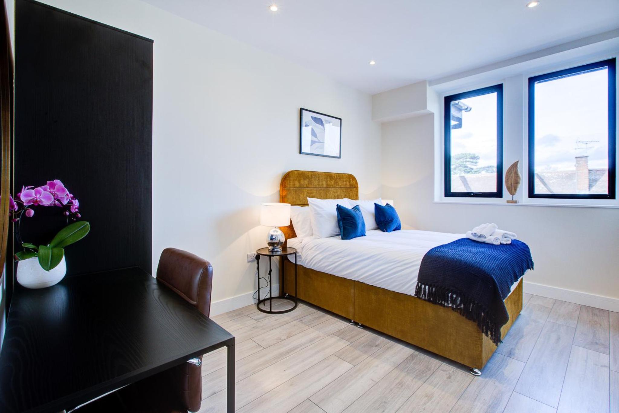 One-Bedroom Apartment - Photo 1
