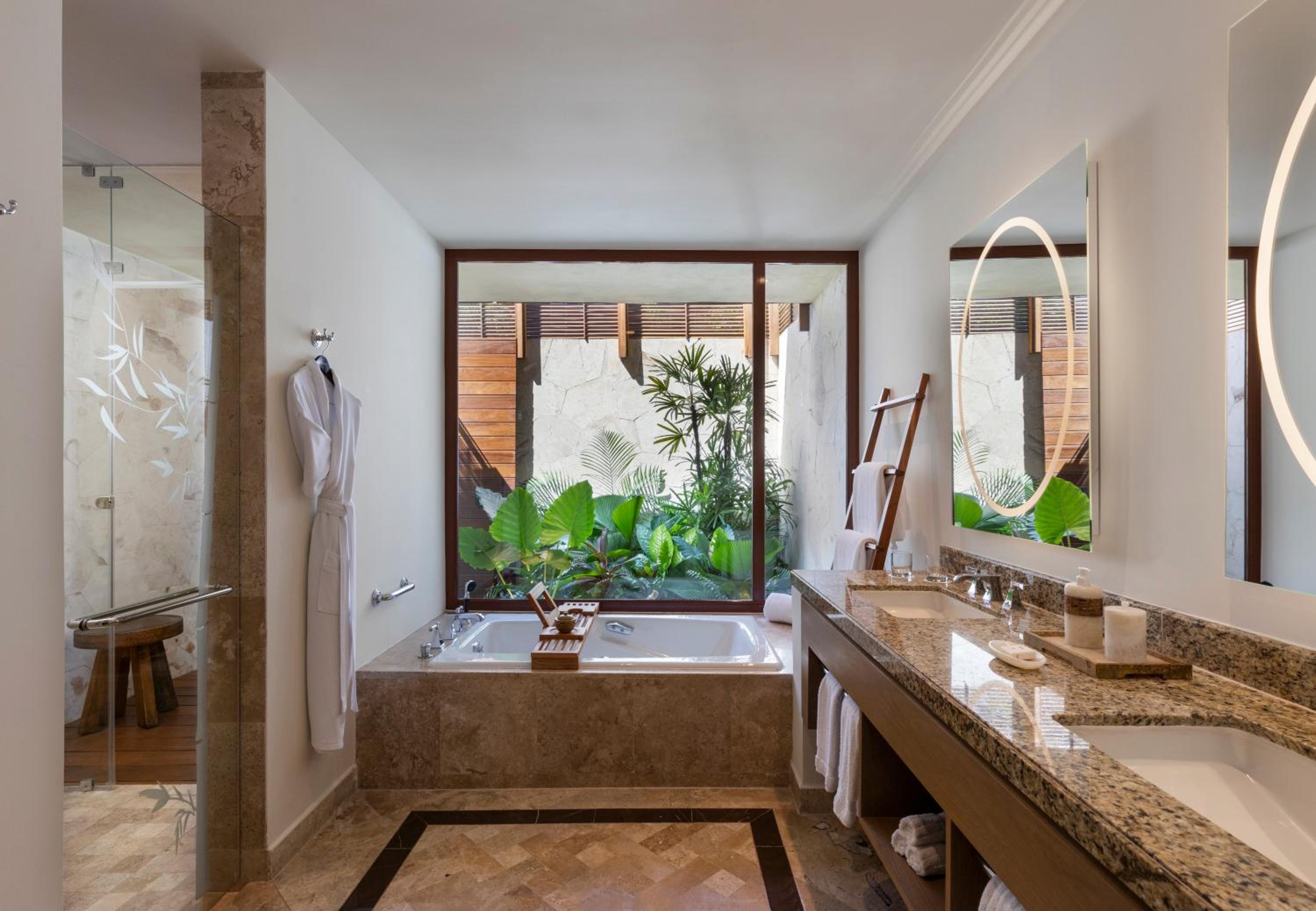 Coral Suite King