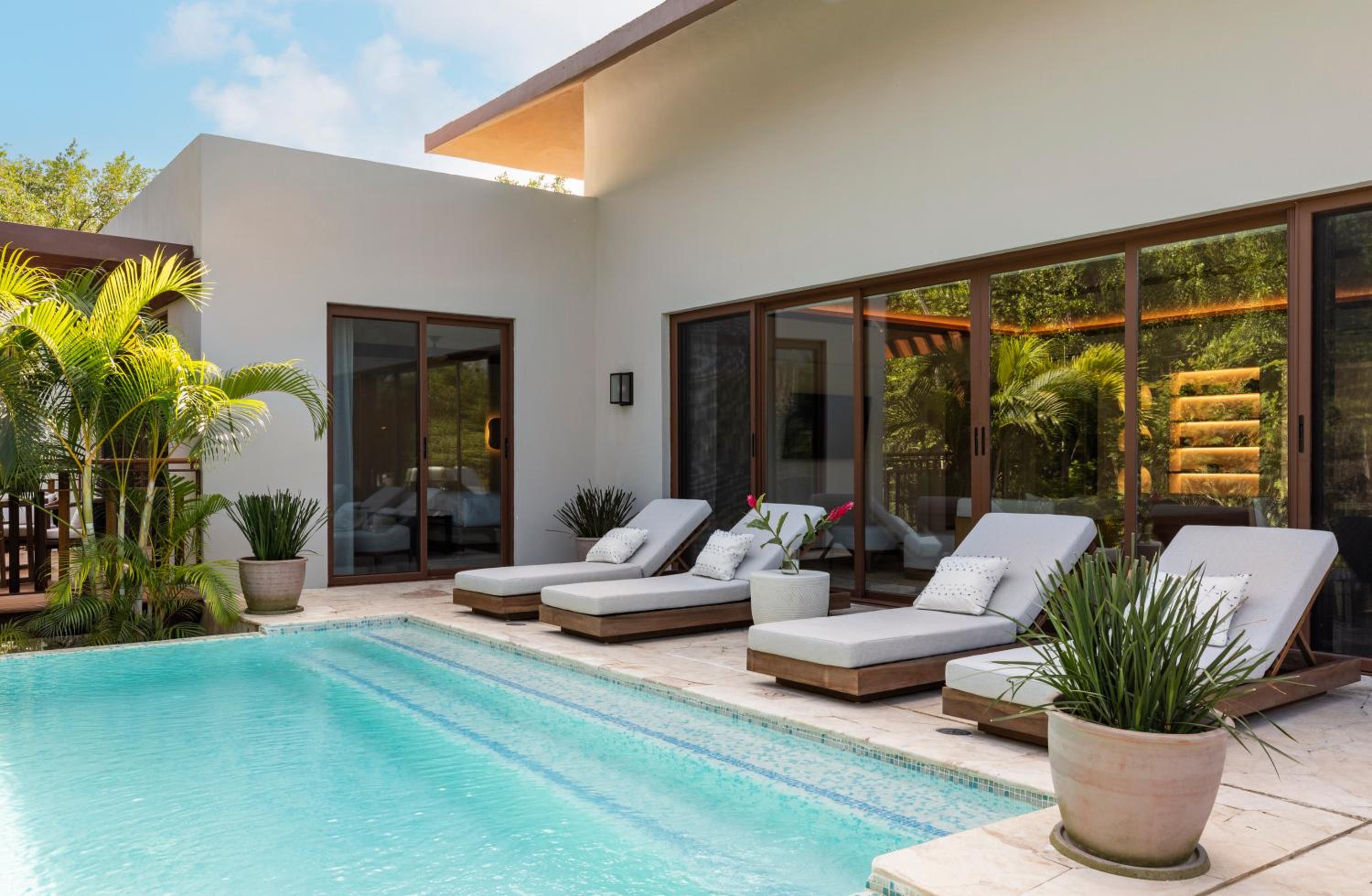 Tortuga Presidential Suite