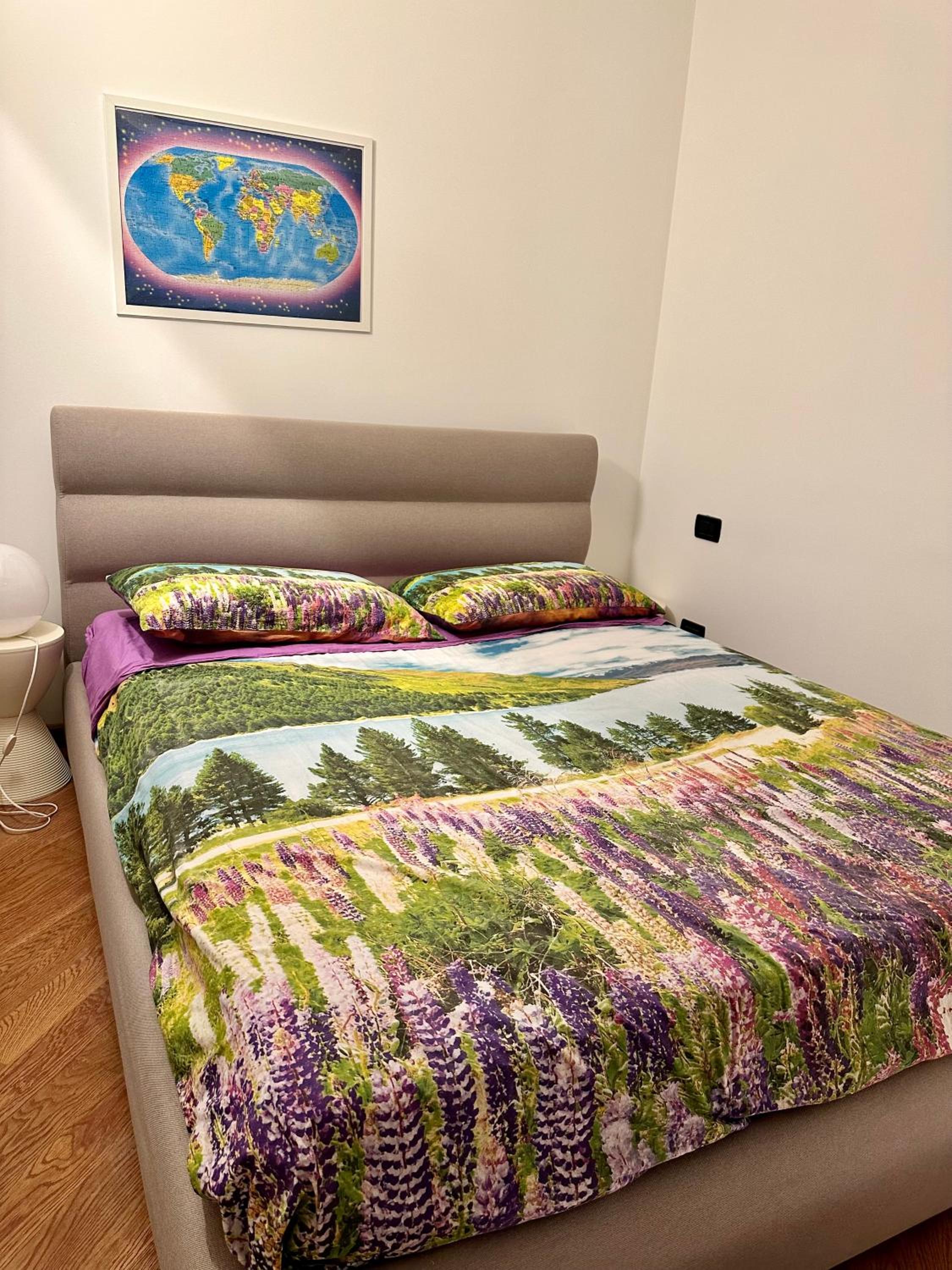 One-Bedroom Apartment photo 3