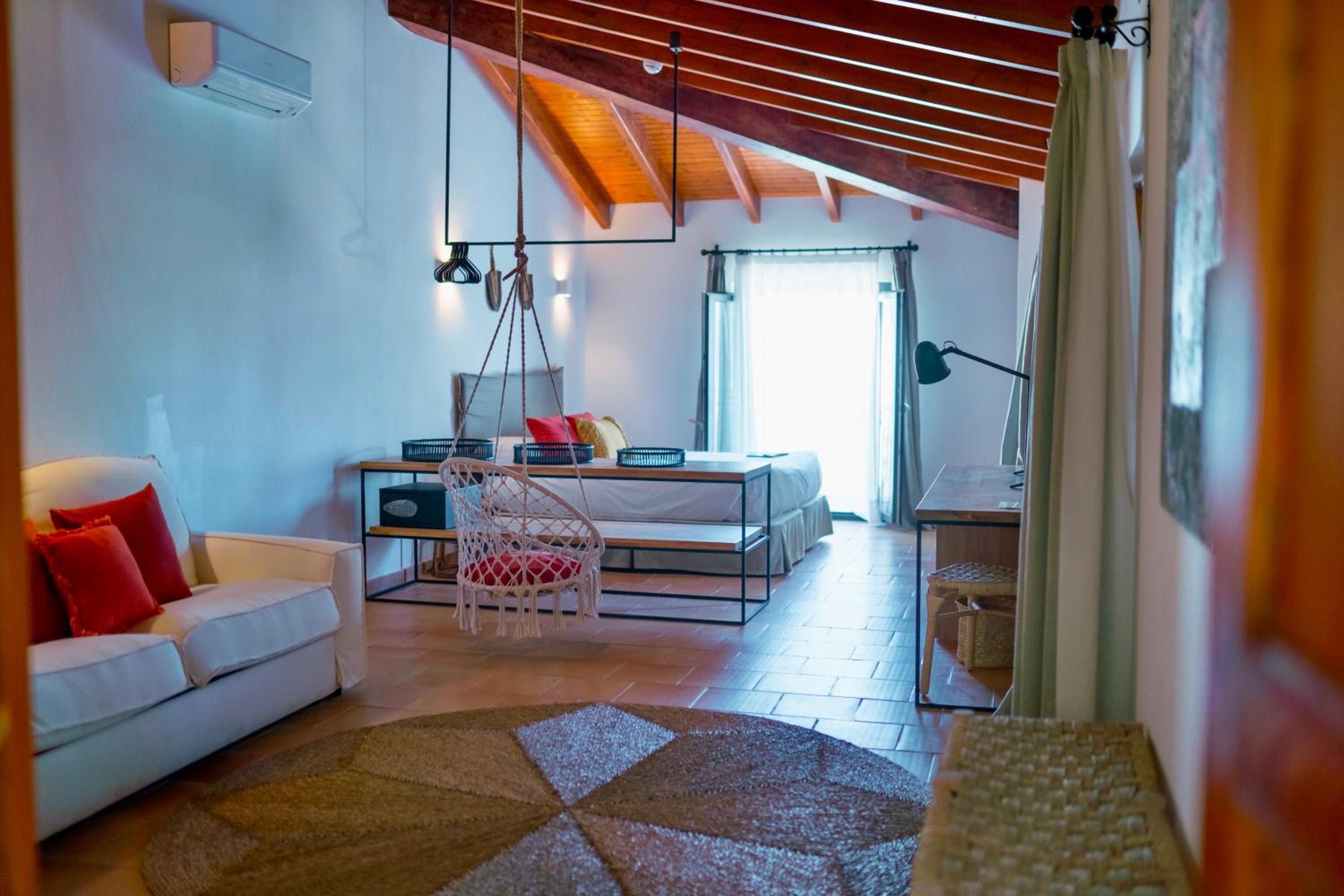 Family Room - Photo 3