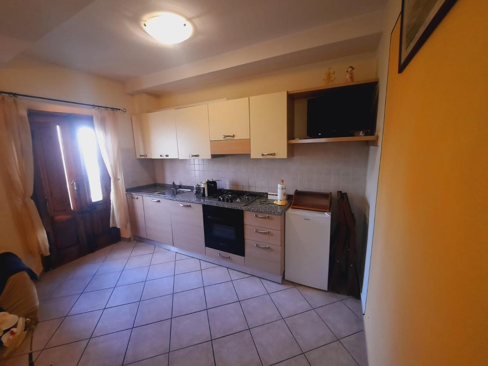 One-Bedroom House - Photo 18
