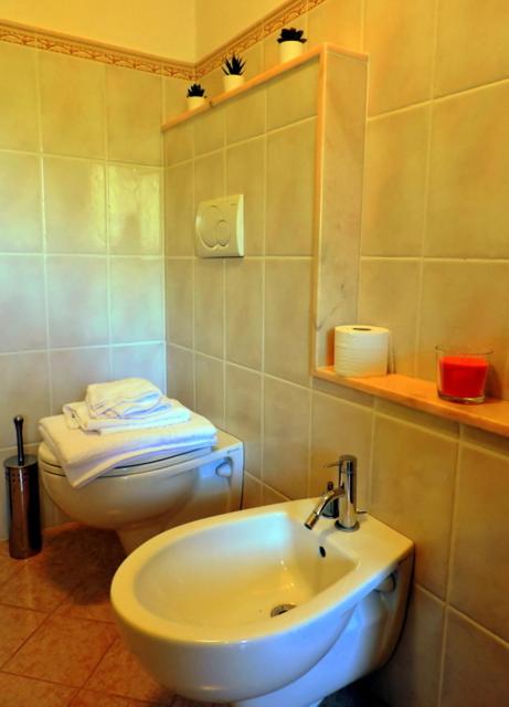 One-Bedroom House - Photo 3