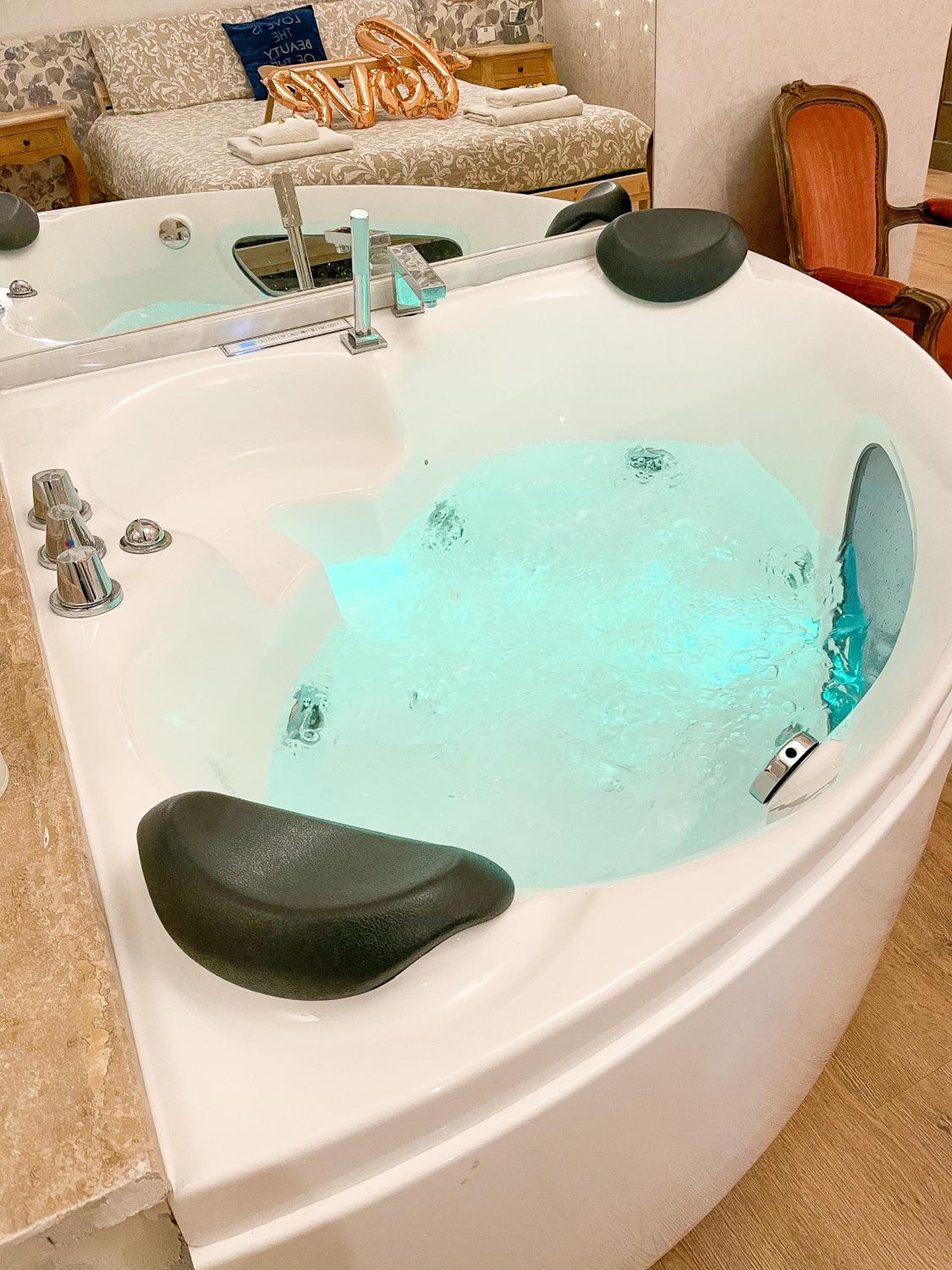 Queen Room with Spa Bath - Photo 6