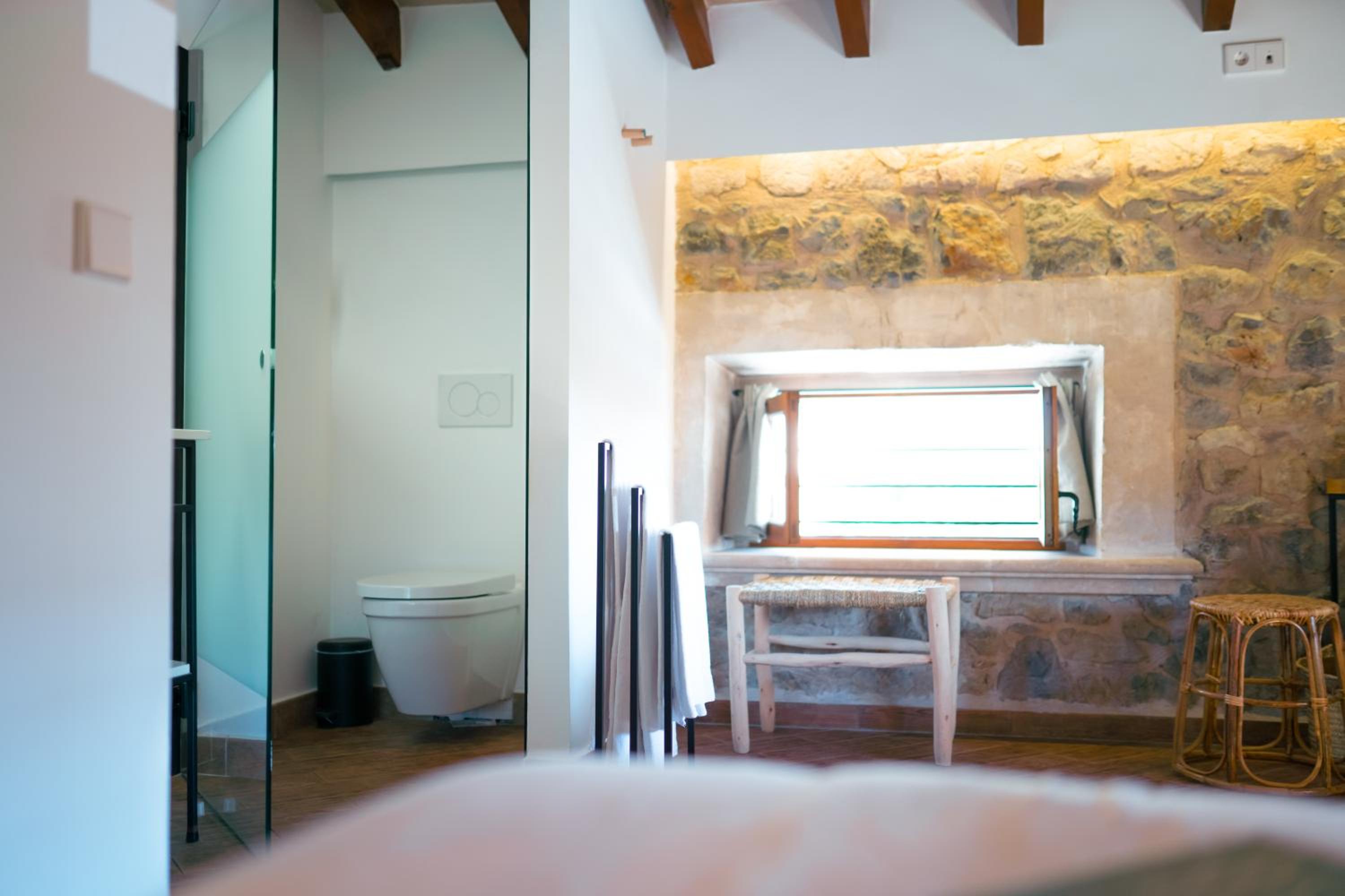 Small Double Room - Photo 8