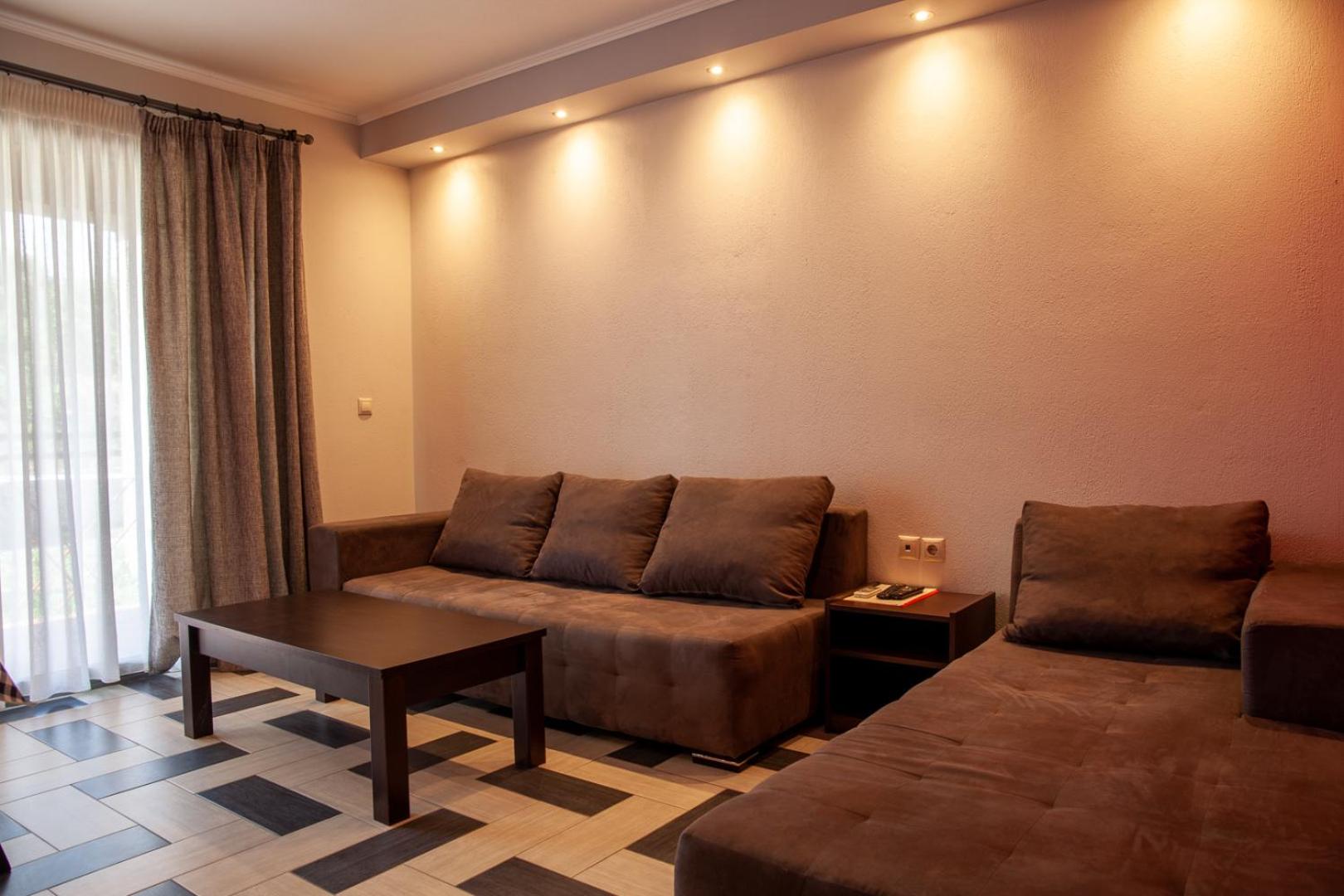 Maisonette photo 2
