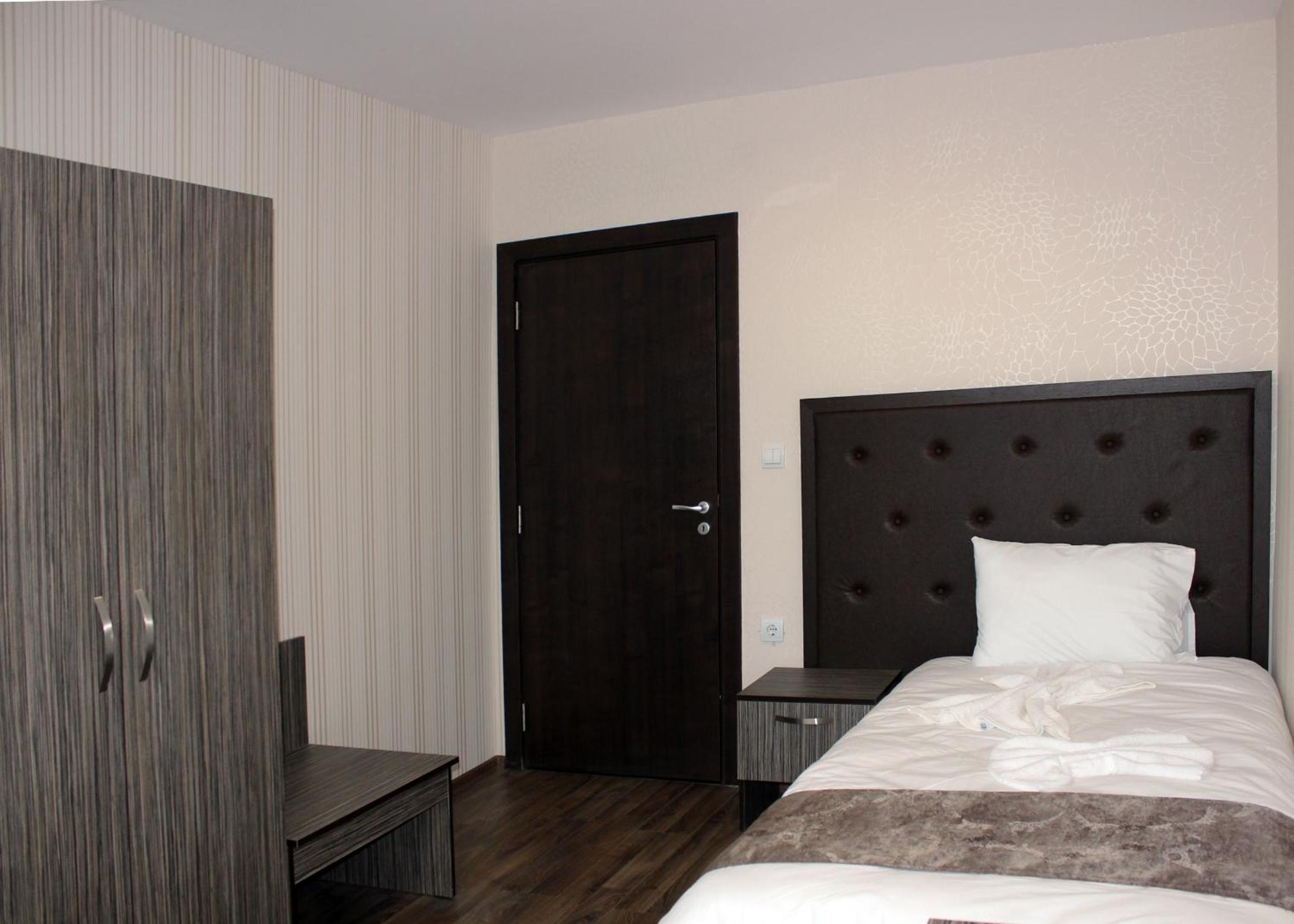 Single Room photo 2