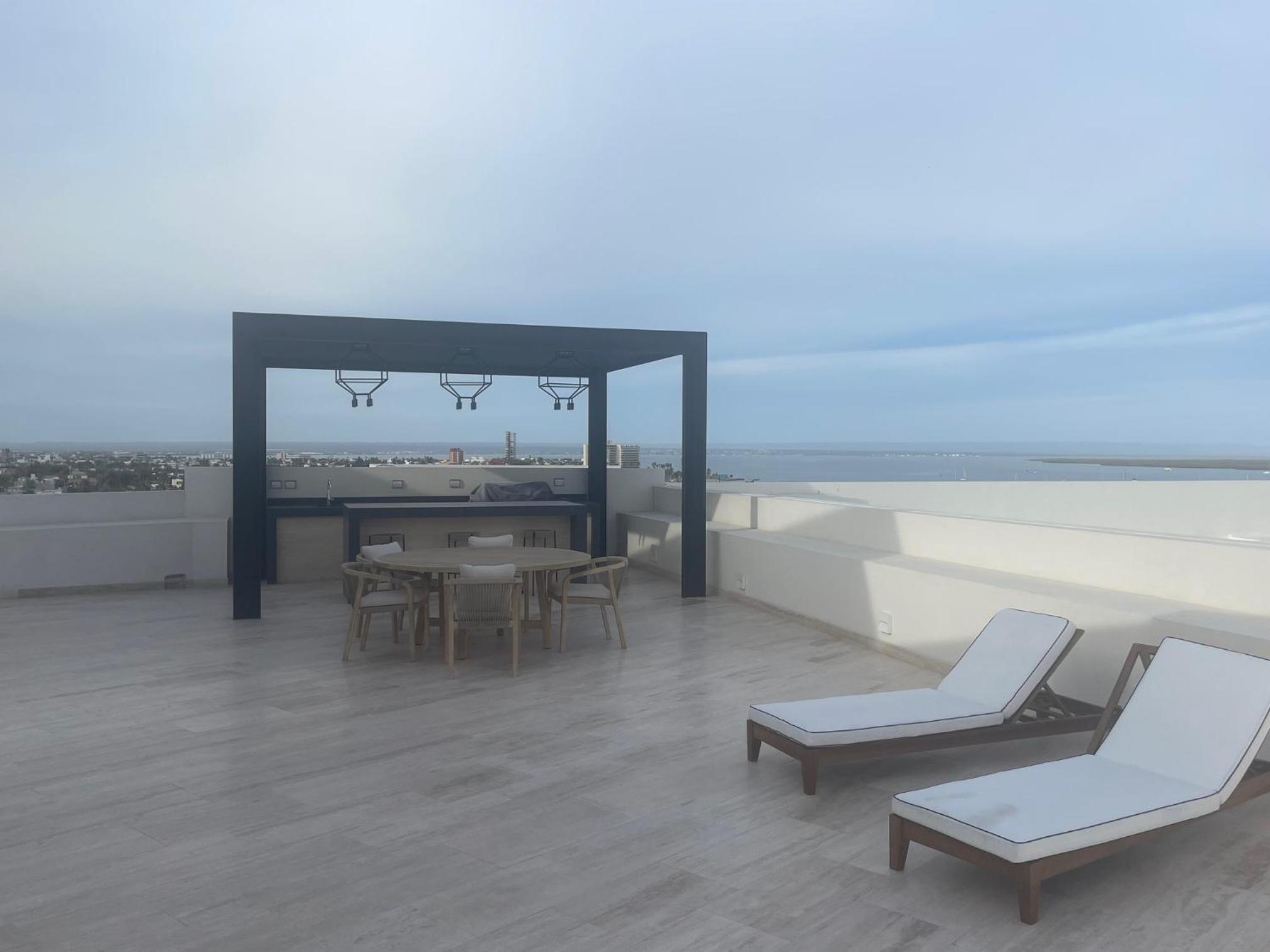 Apartment with Sea View - Photo 18