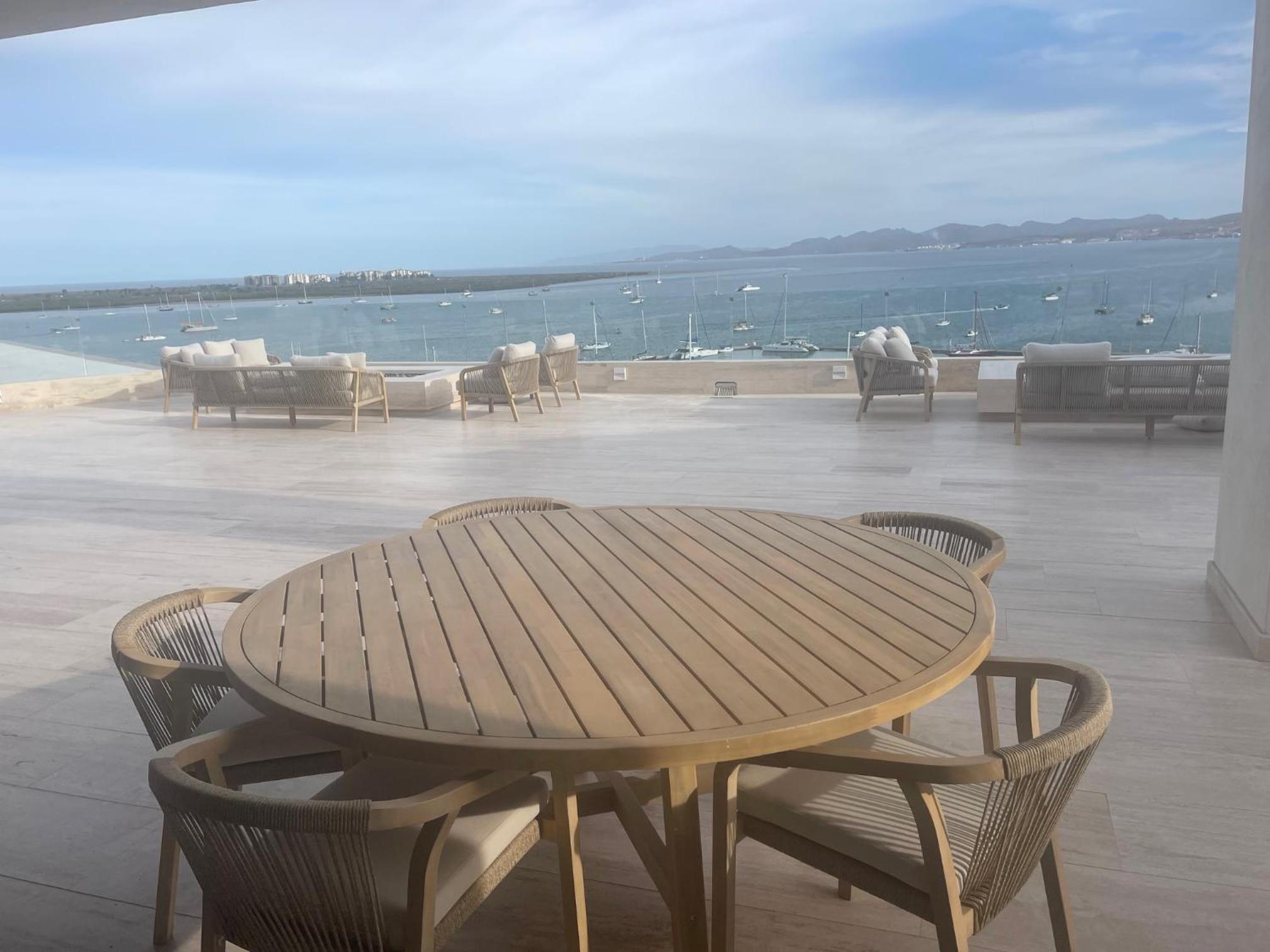 Apartment with Sea View - Photo 17