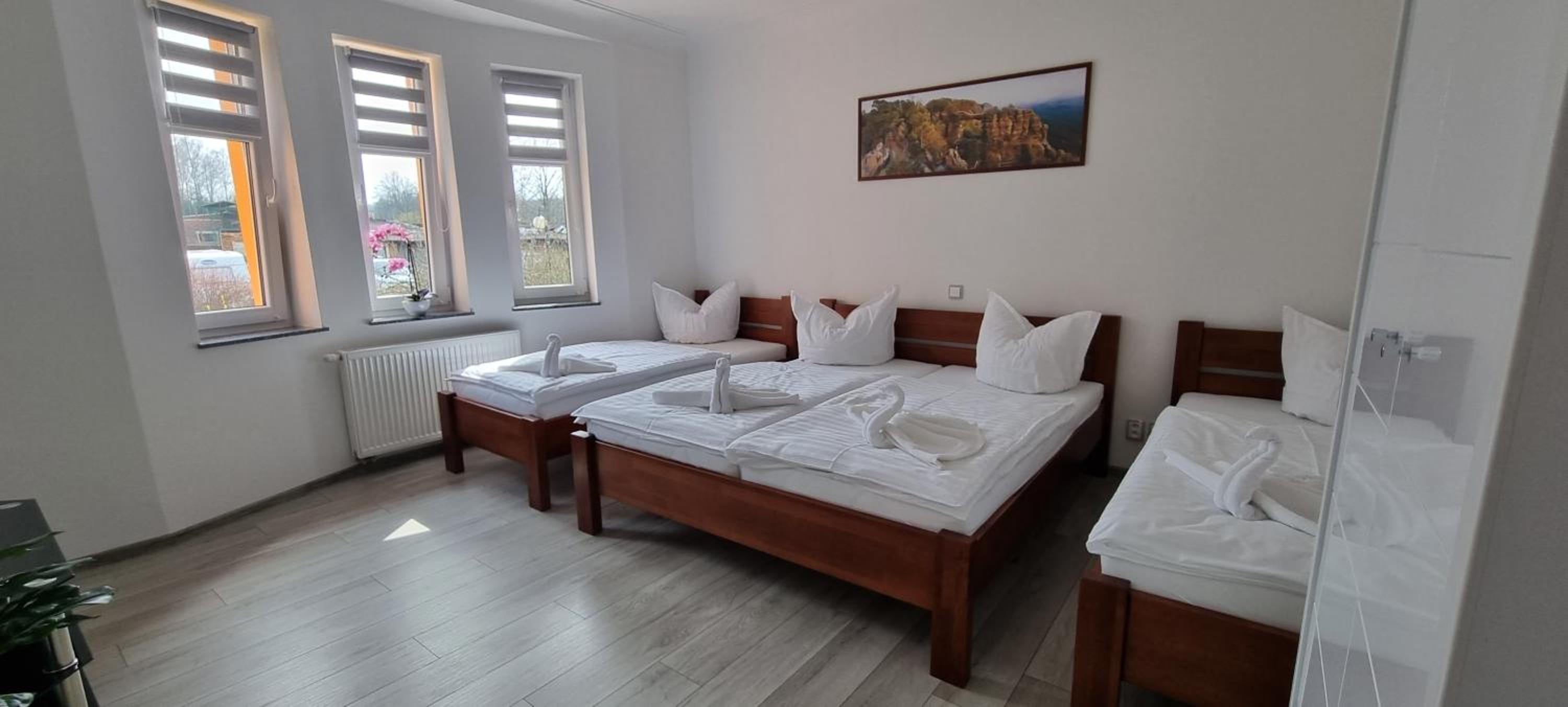One-Bedroom Apartment - Photo 11