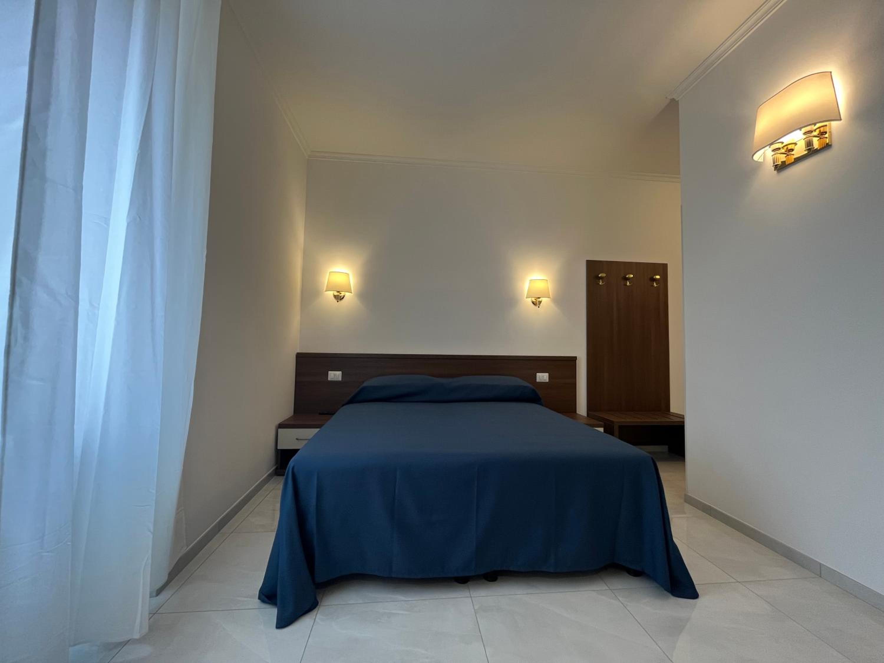 Double Room with Private Bathroom photo 1