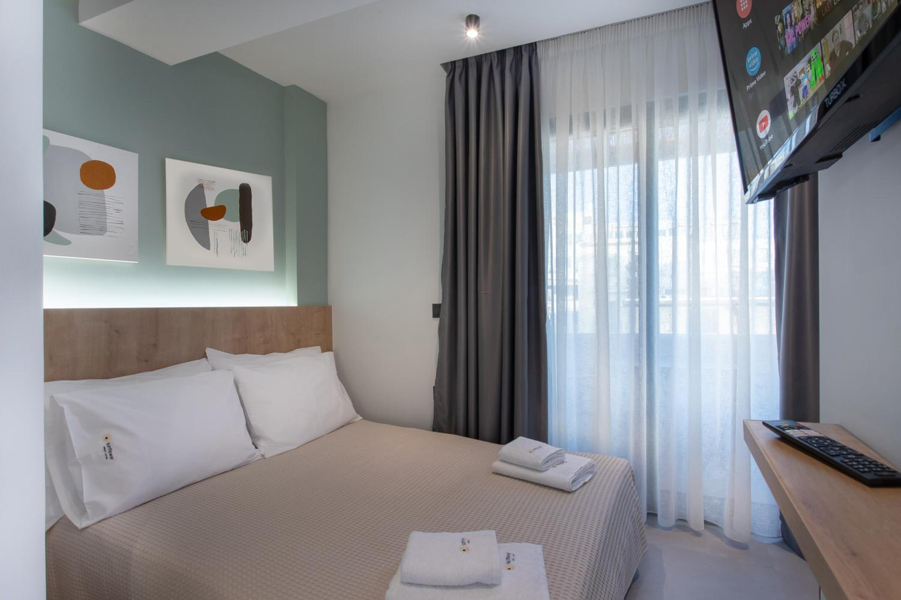 Studio Apartment
