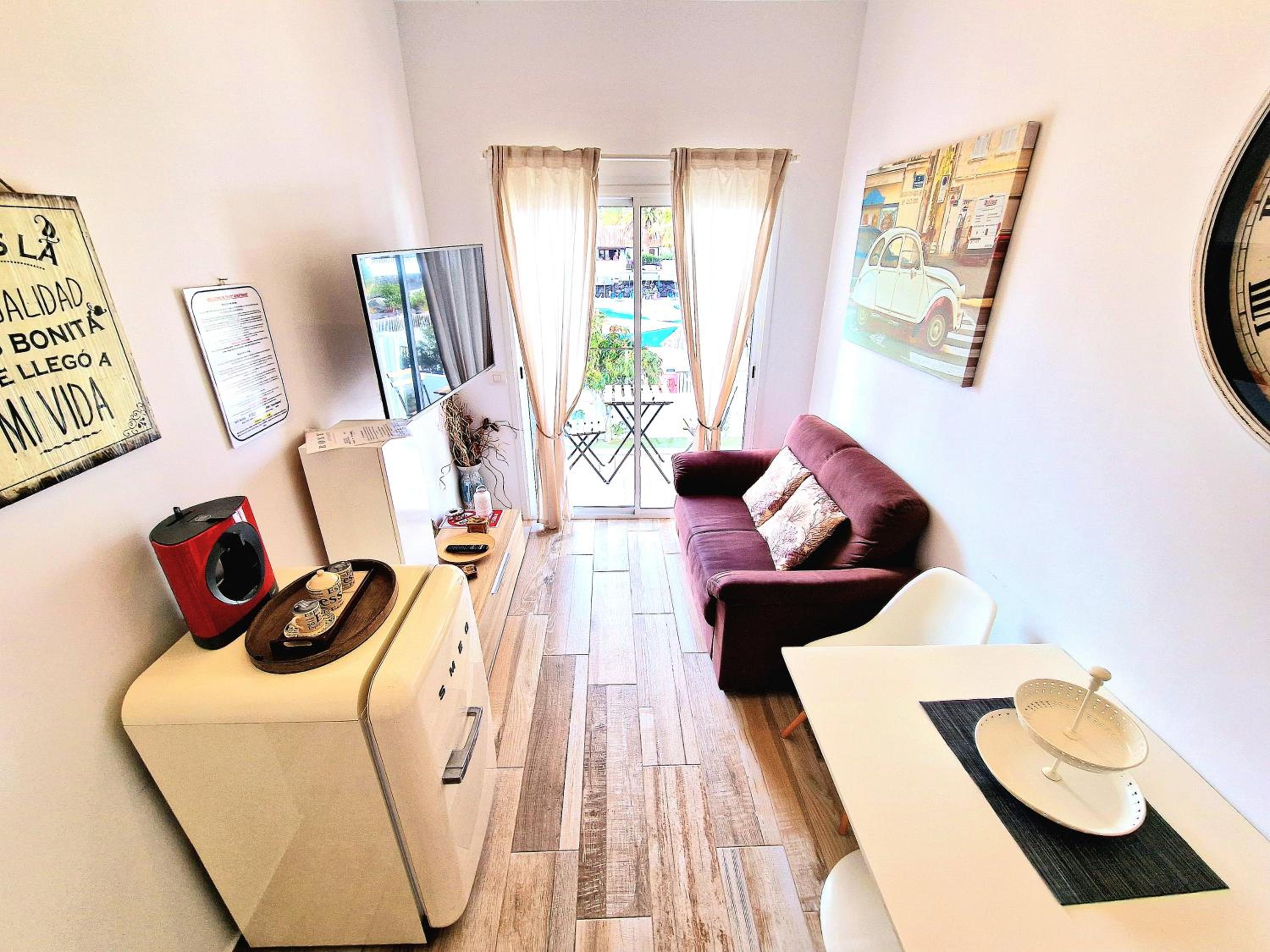 One-Bedroom Apartment - Photo 1