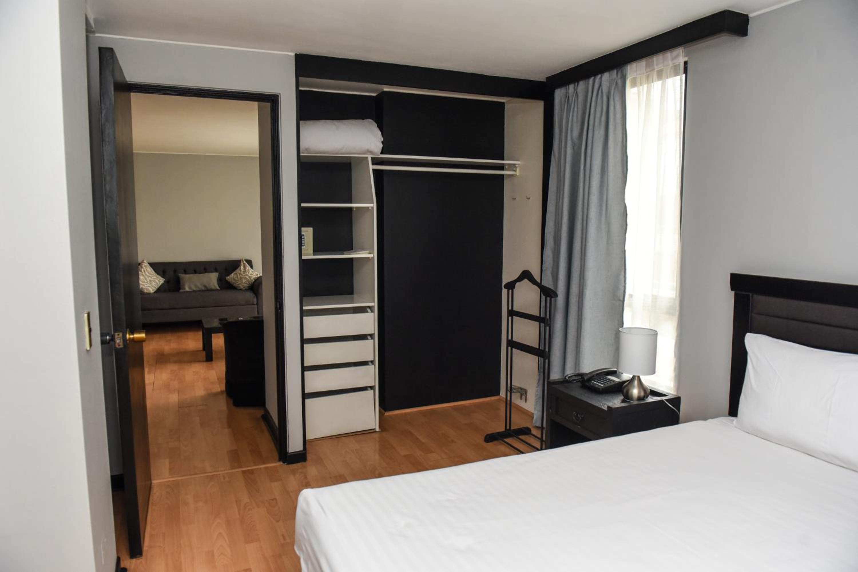 Two-Bedroom Apartment (2 double beds or 1 double bed + 2 single beds)