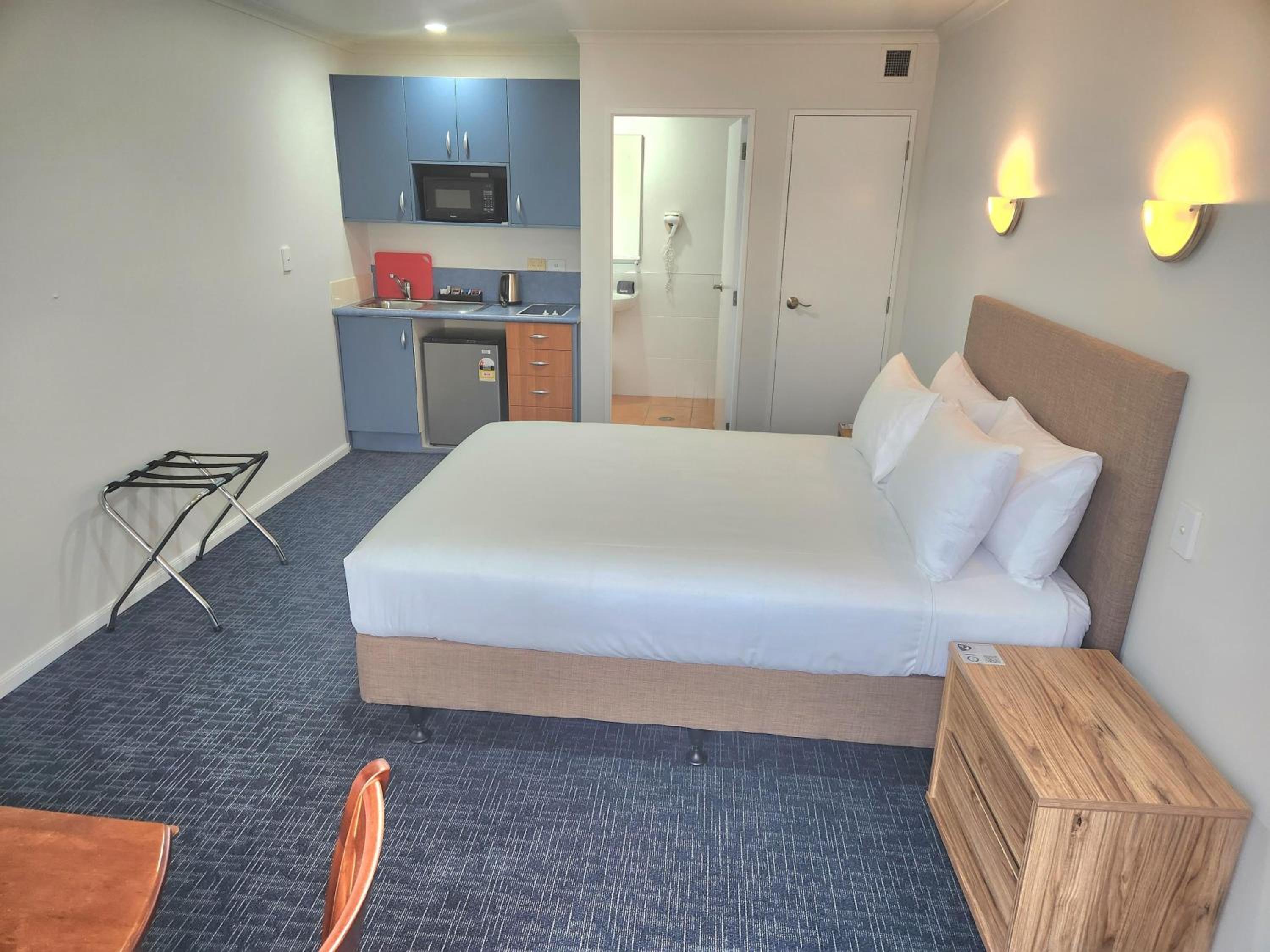 One-Bedroom Apartment - Photo 5