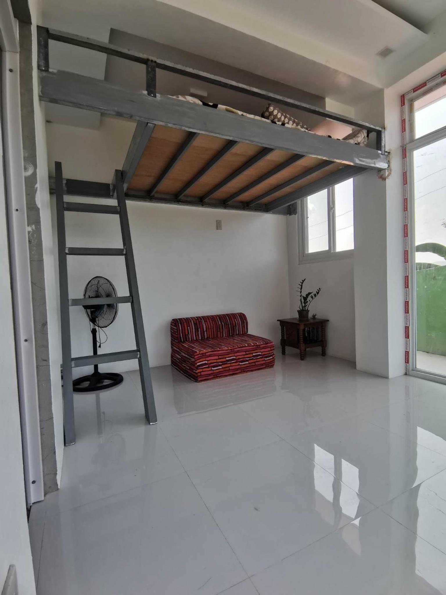 Studio with Mountain View - Photo 1