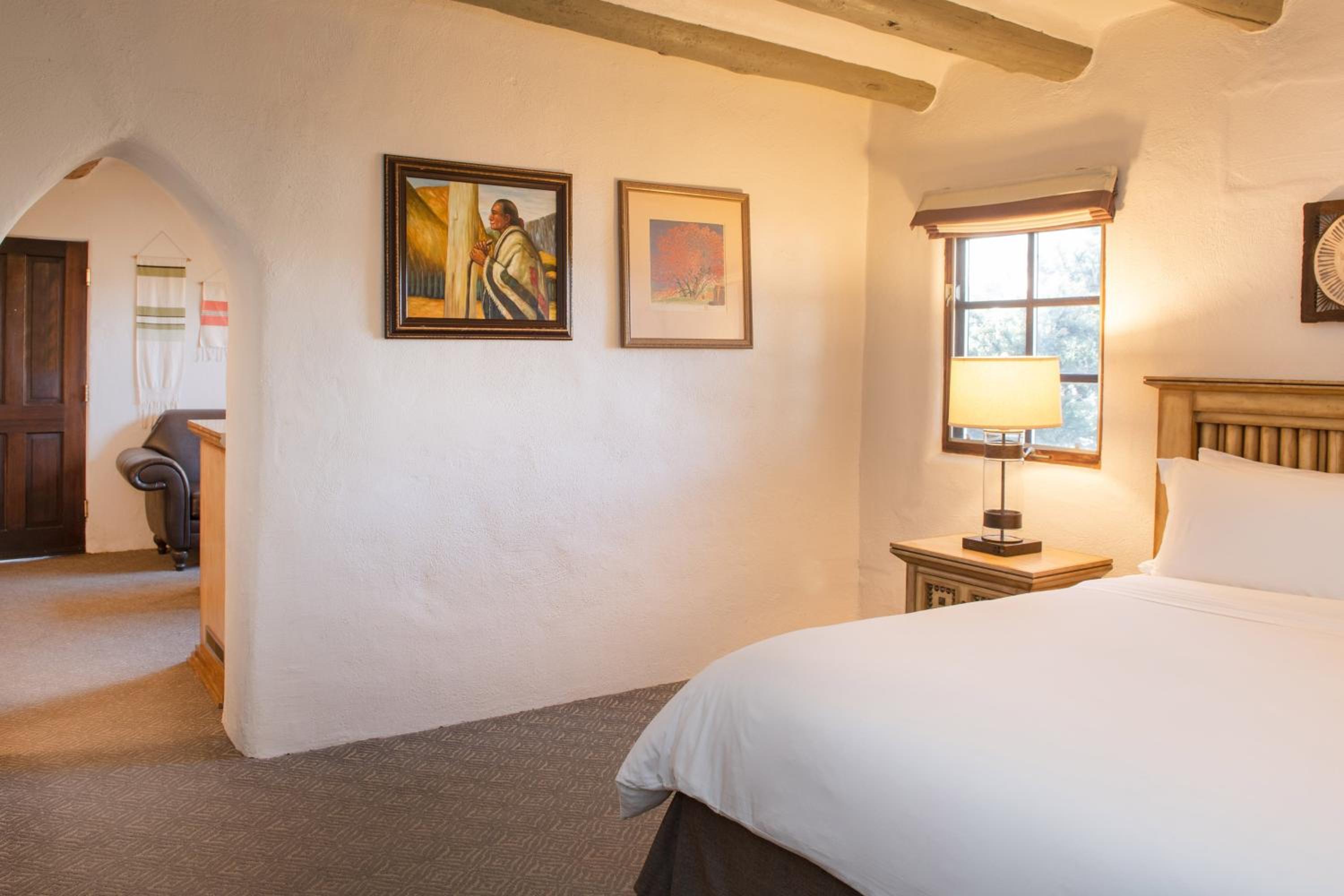 One-Bedroom King Suite - Photo 11