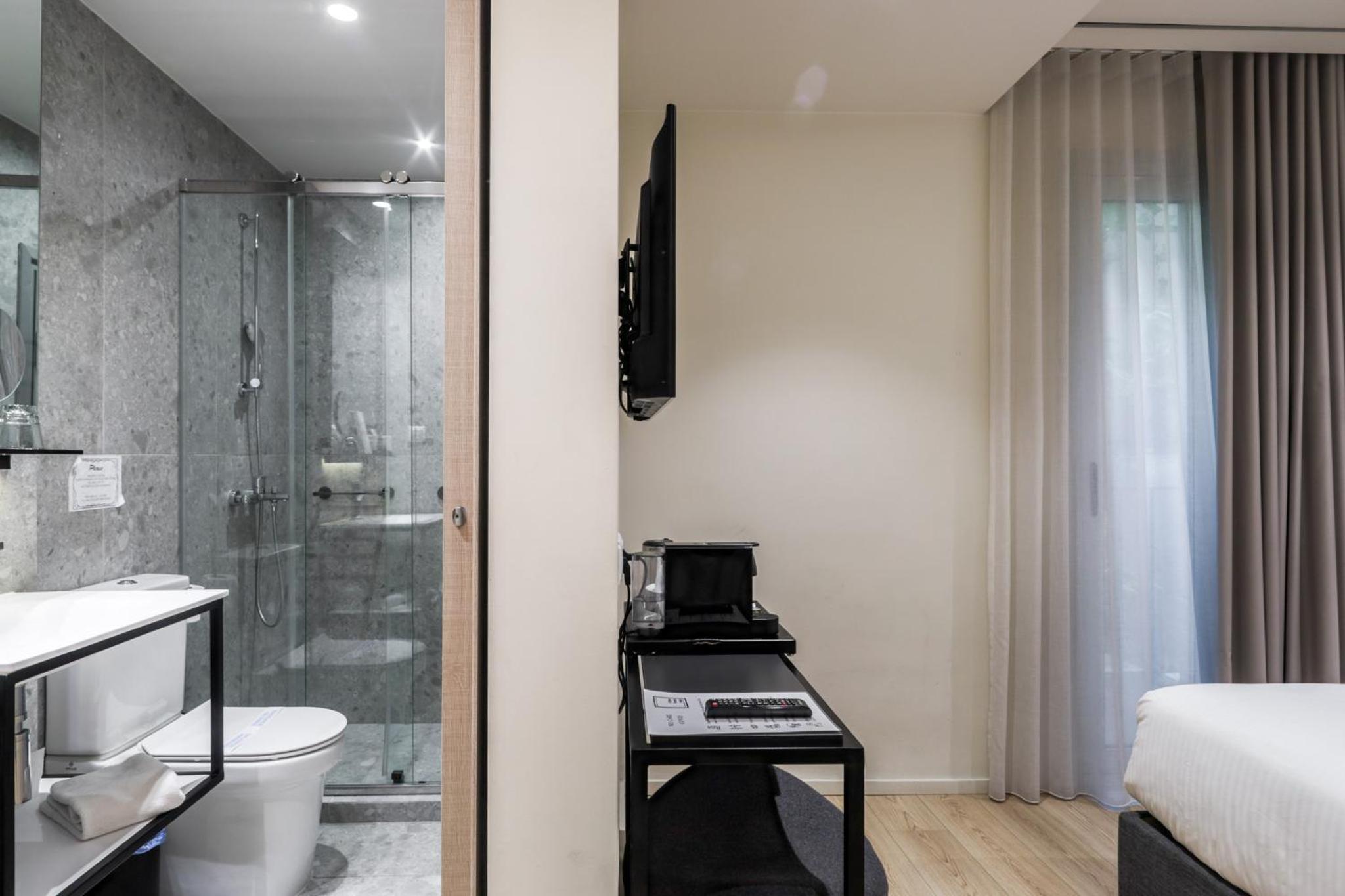 Small Double Room photo 2