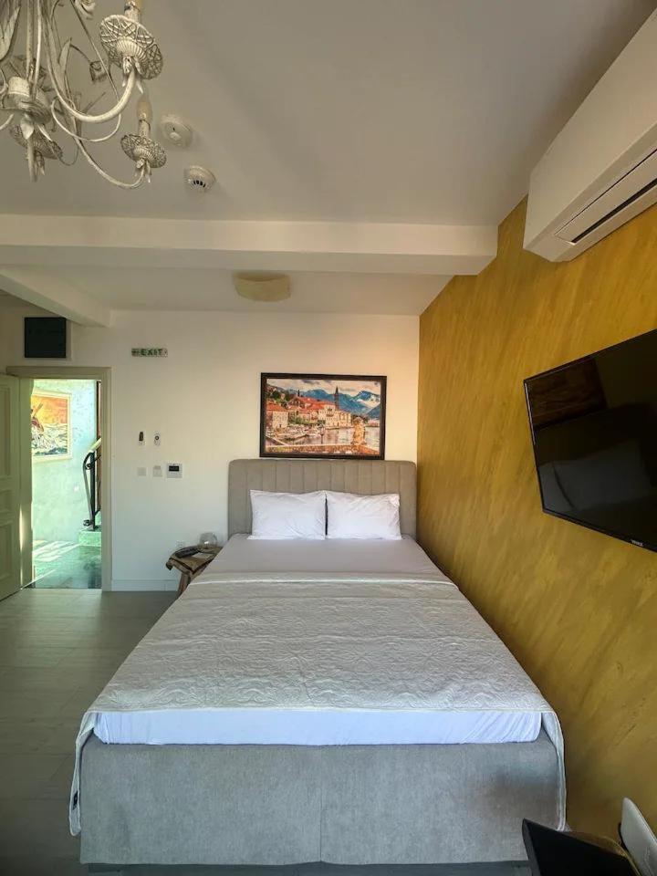 Studio Apartment with Sea View