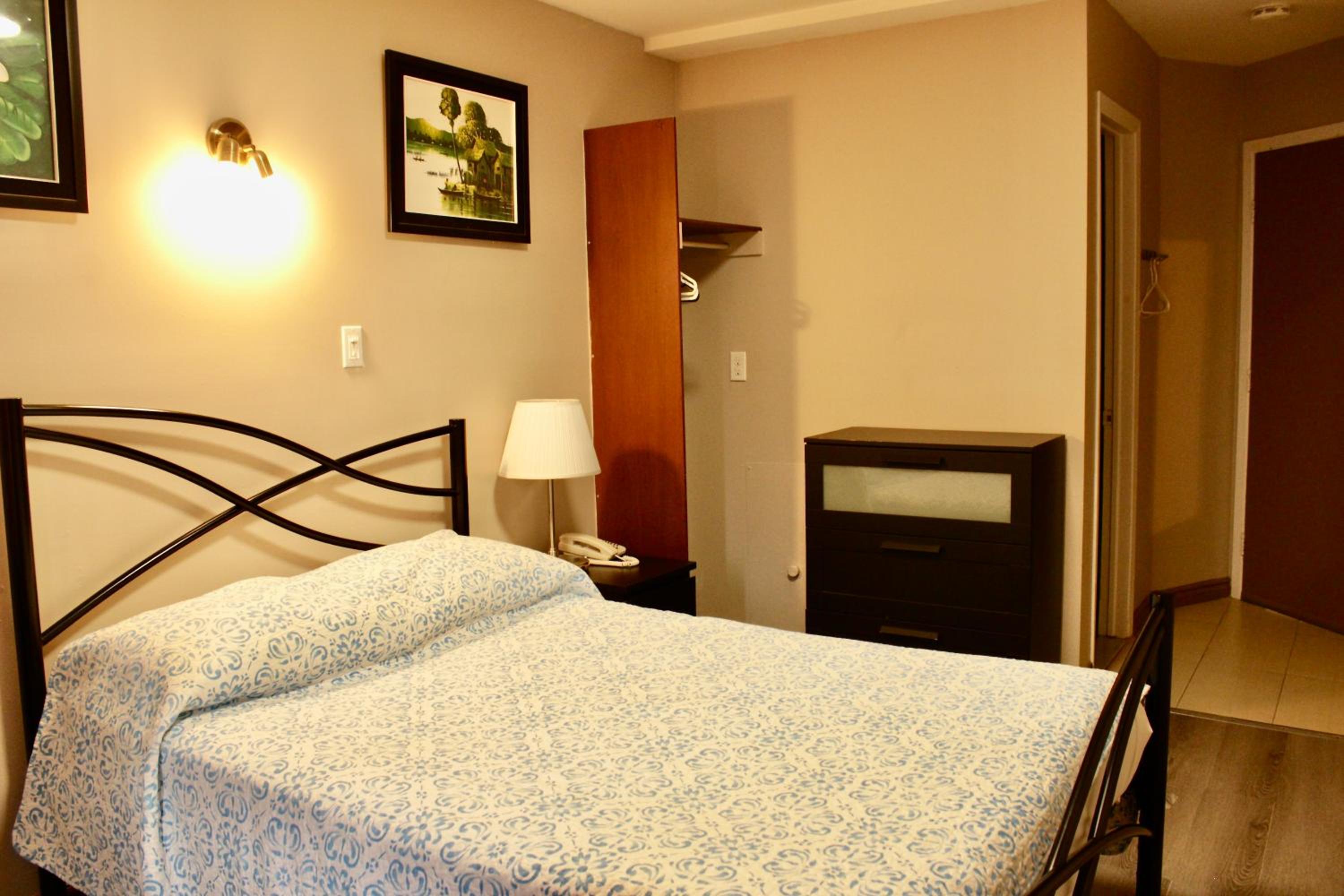 Double Room - Photo 4