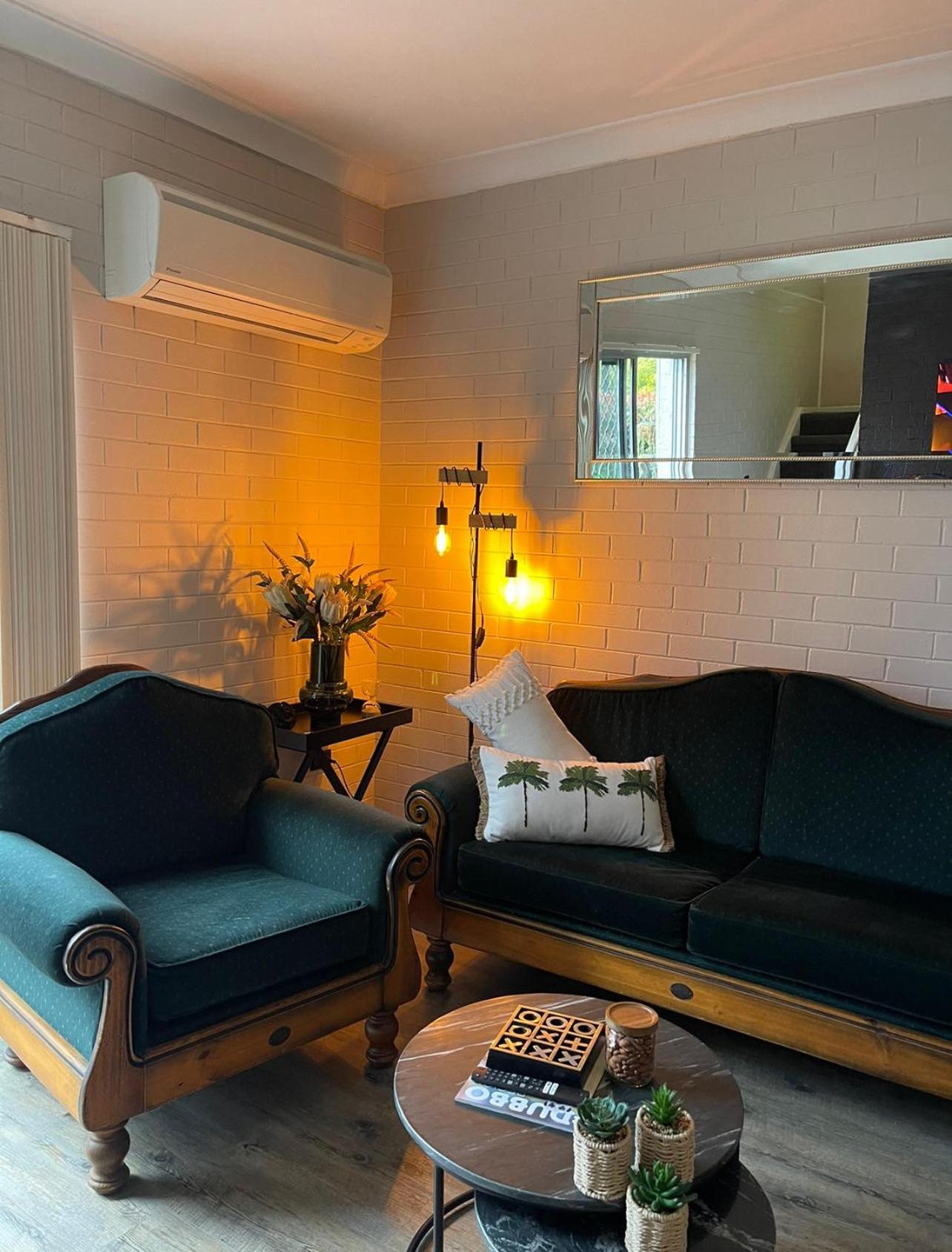 Studio Apartment photo 2