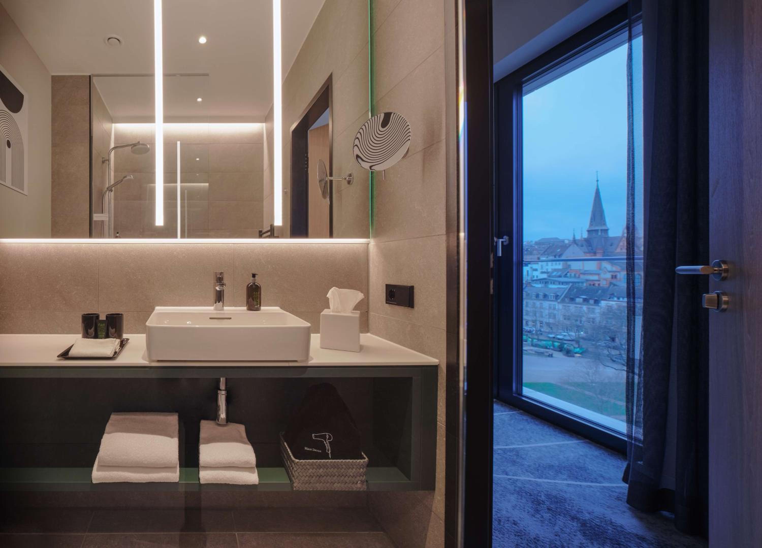 One-Bedroom Apartment - Photo 14