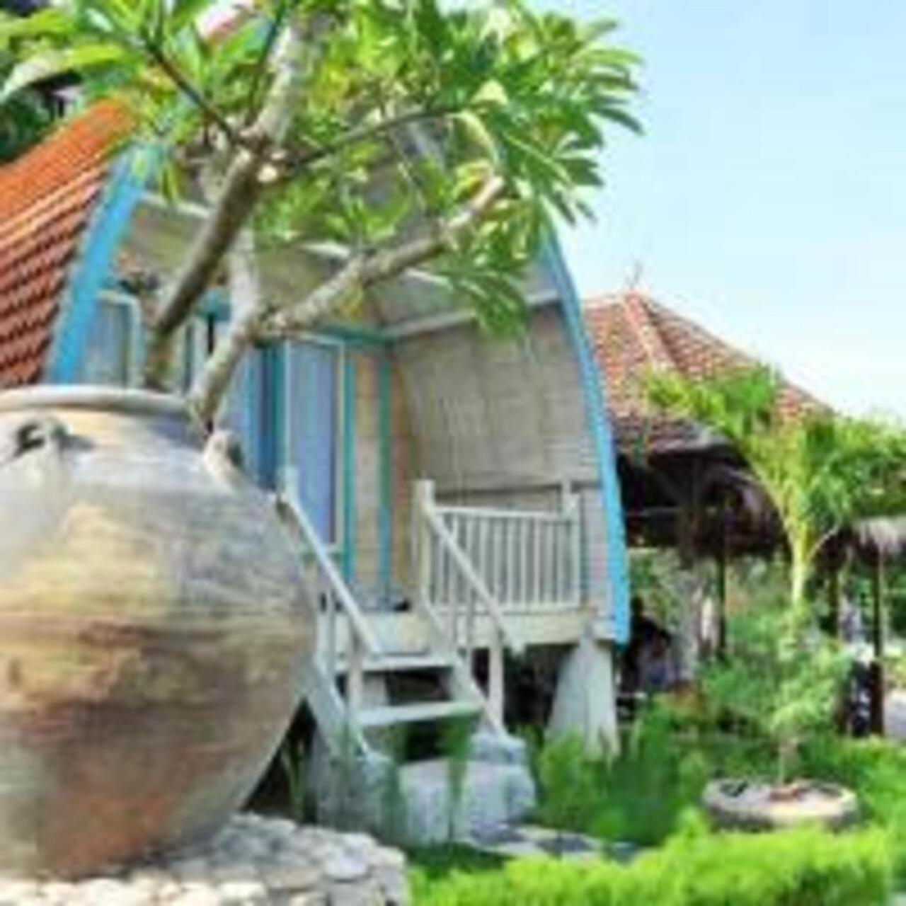 Deluxe Double Room with Balcony - Photo 14