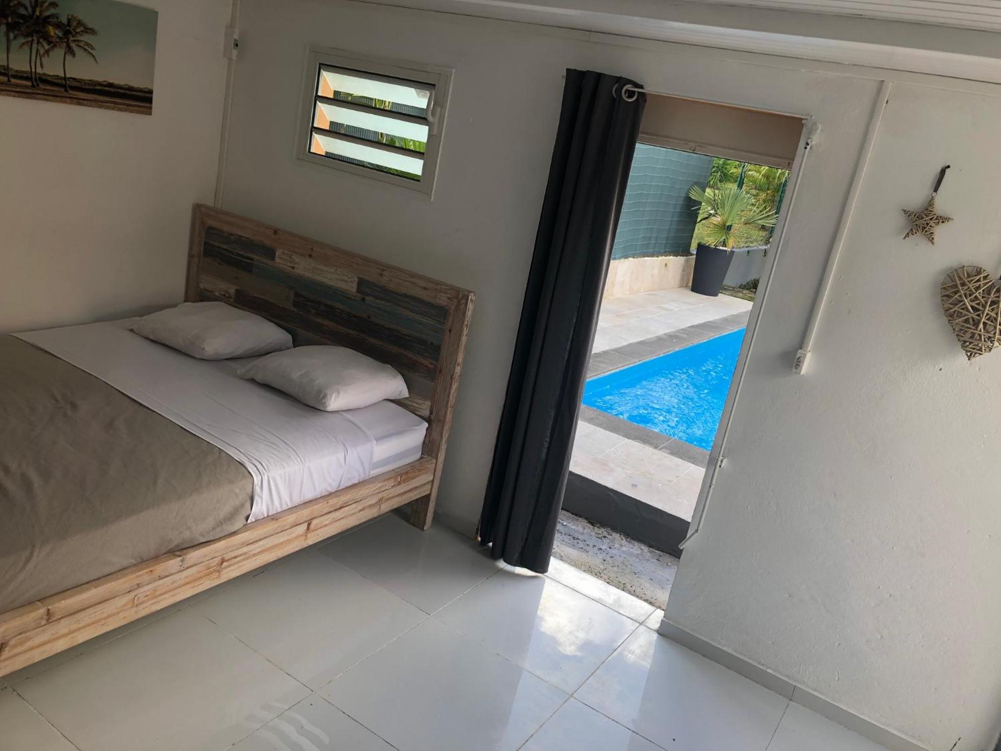 Double Room with Pool View photo 1