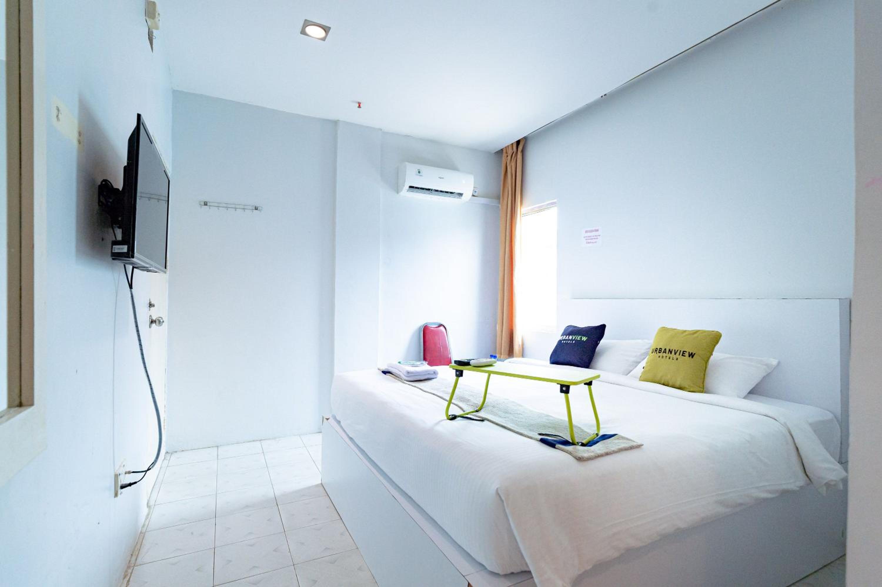 Budget Double Room photo 3