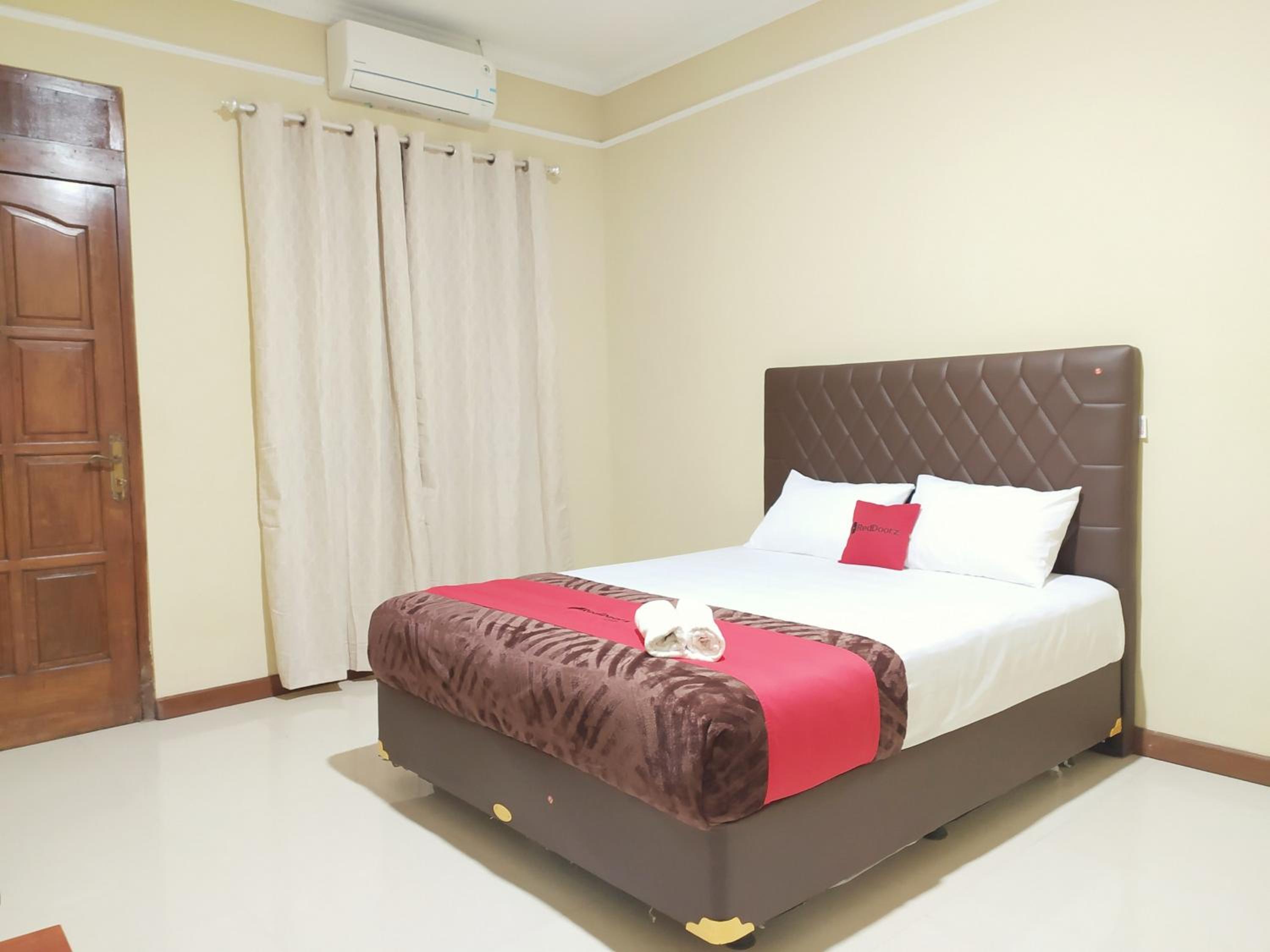Deluxe Room - Photo 4