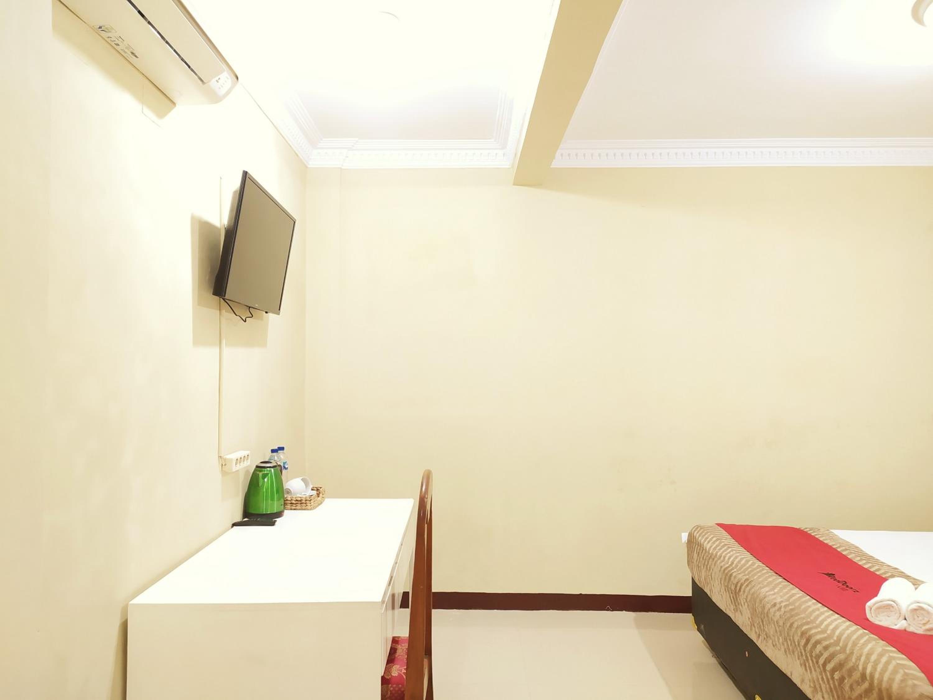 Suite - Photo 10