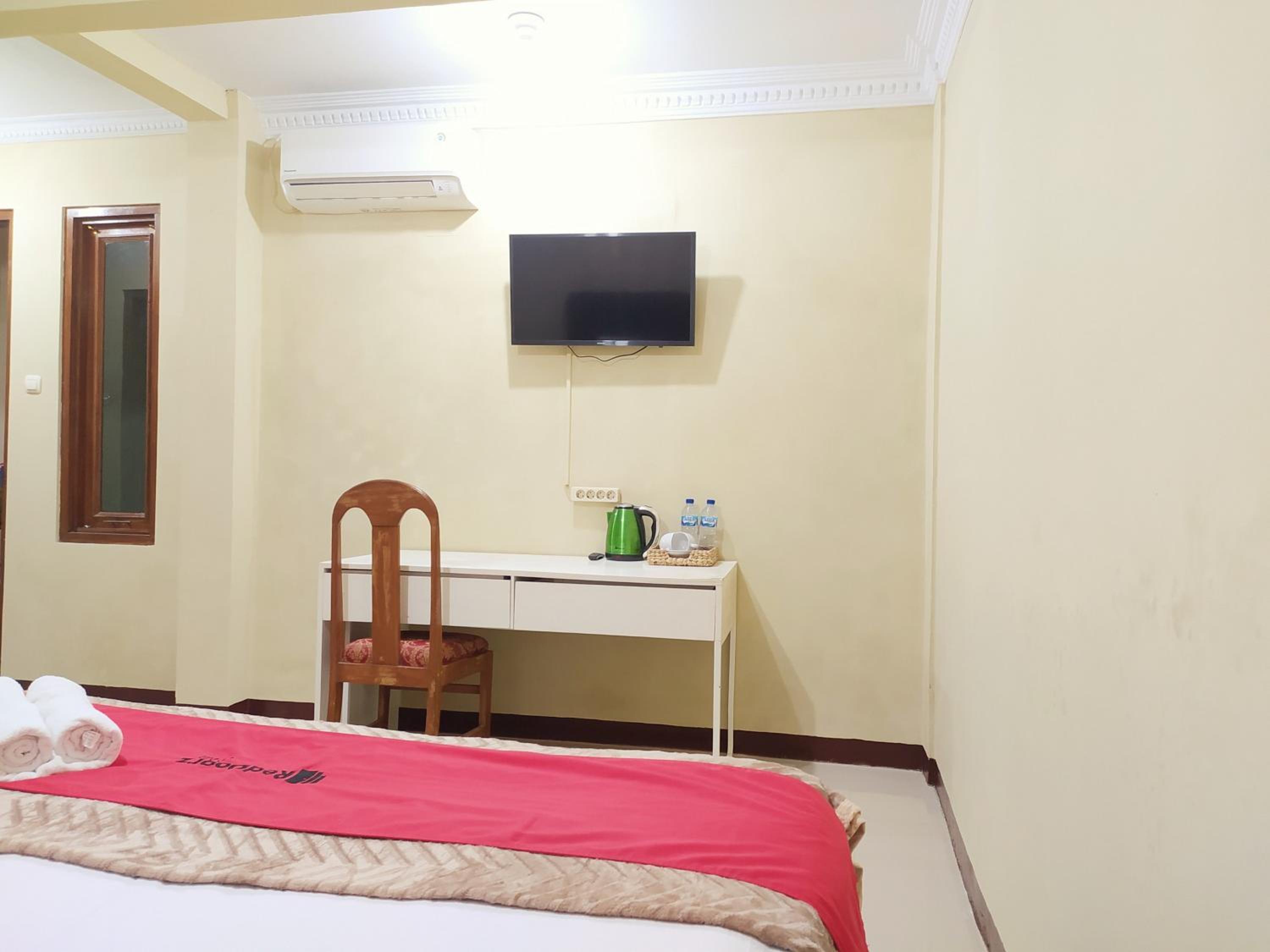 Suite - Photo 11