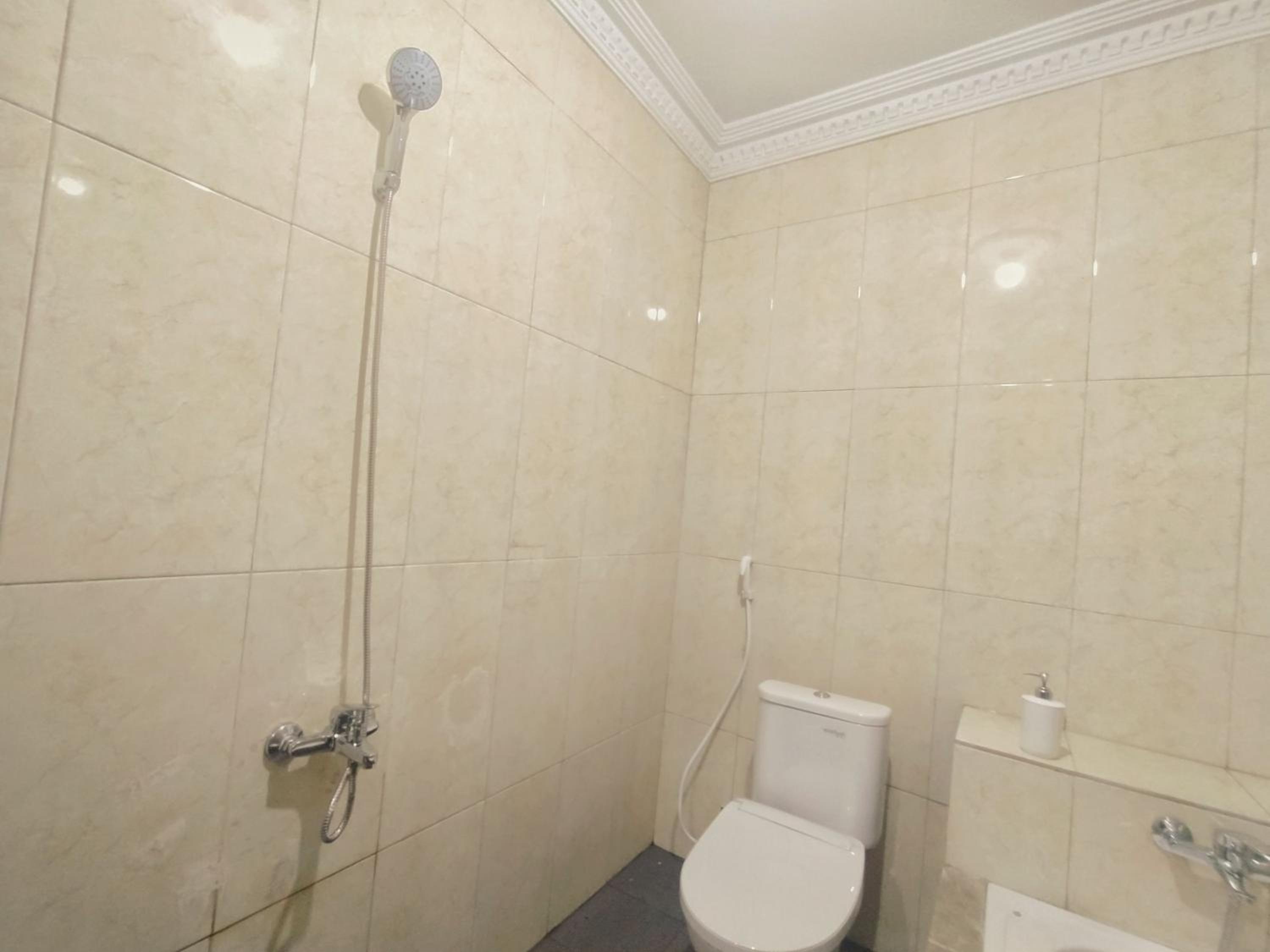 Suite - Photo 8
