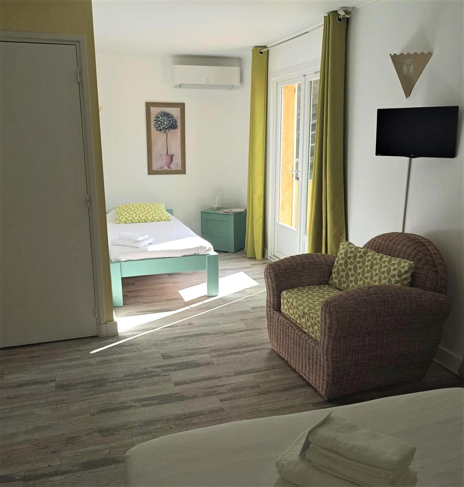 Triple Room Road Side - Photo 10