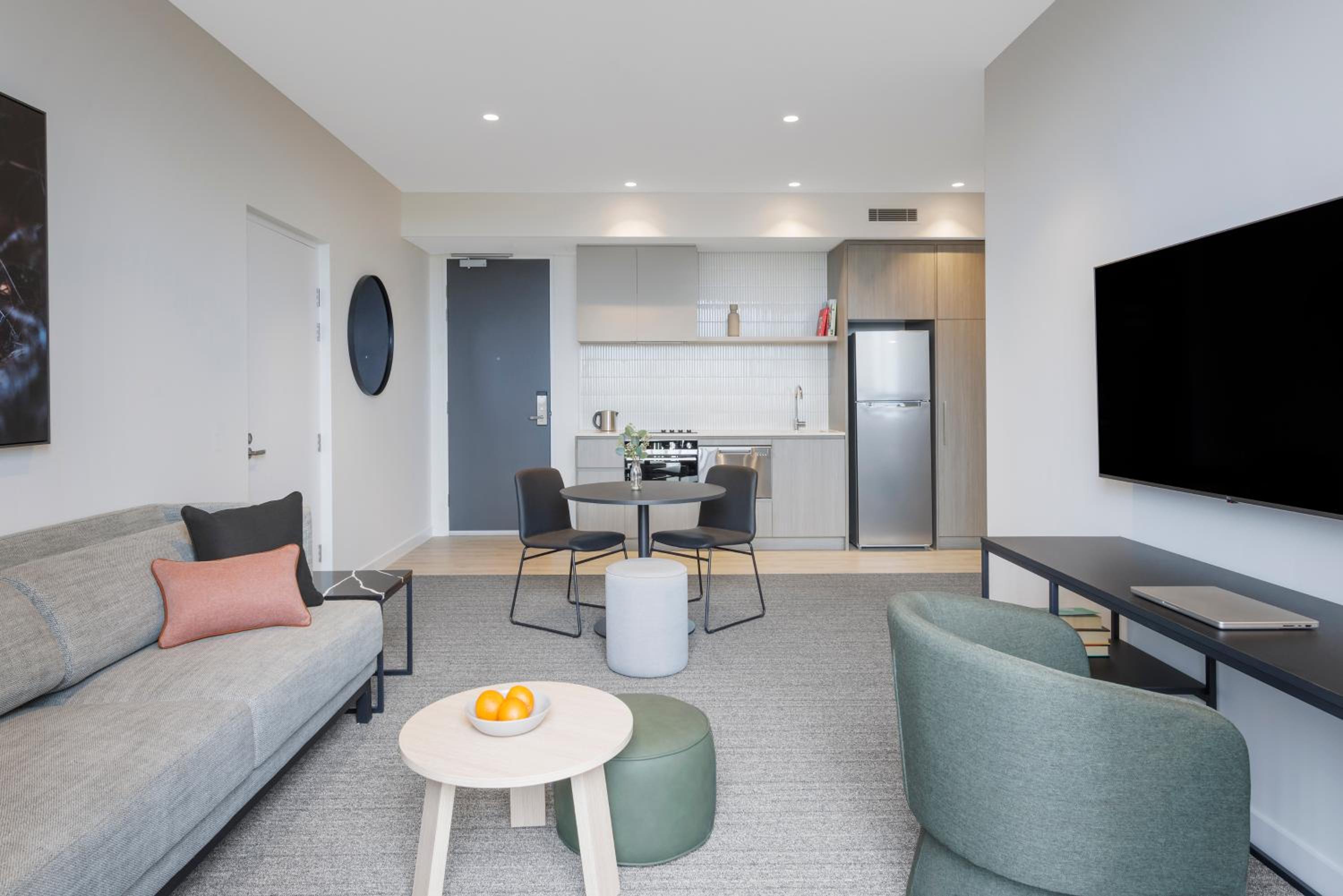 One-Bedroom Apartment - Photo 1