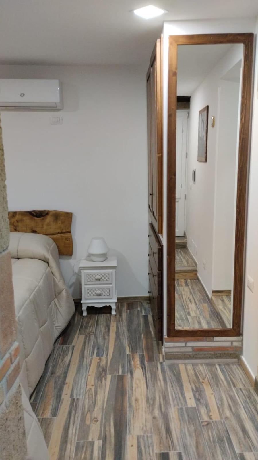 Deluxe King Room photo 3