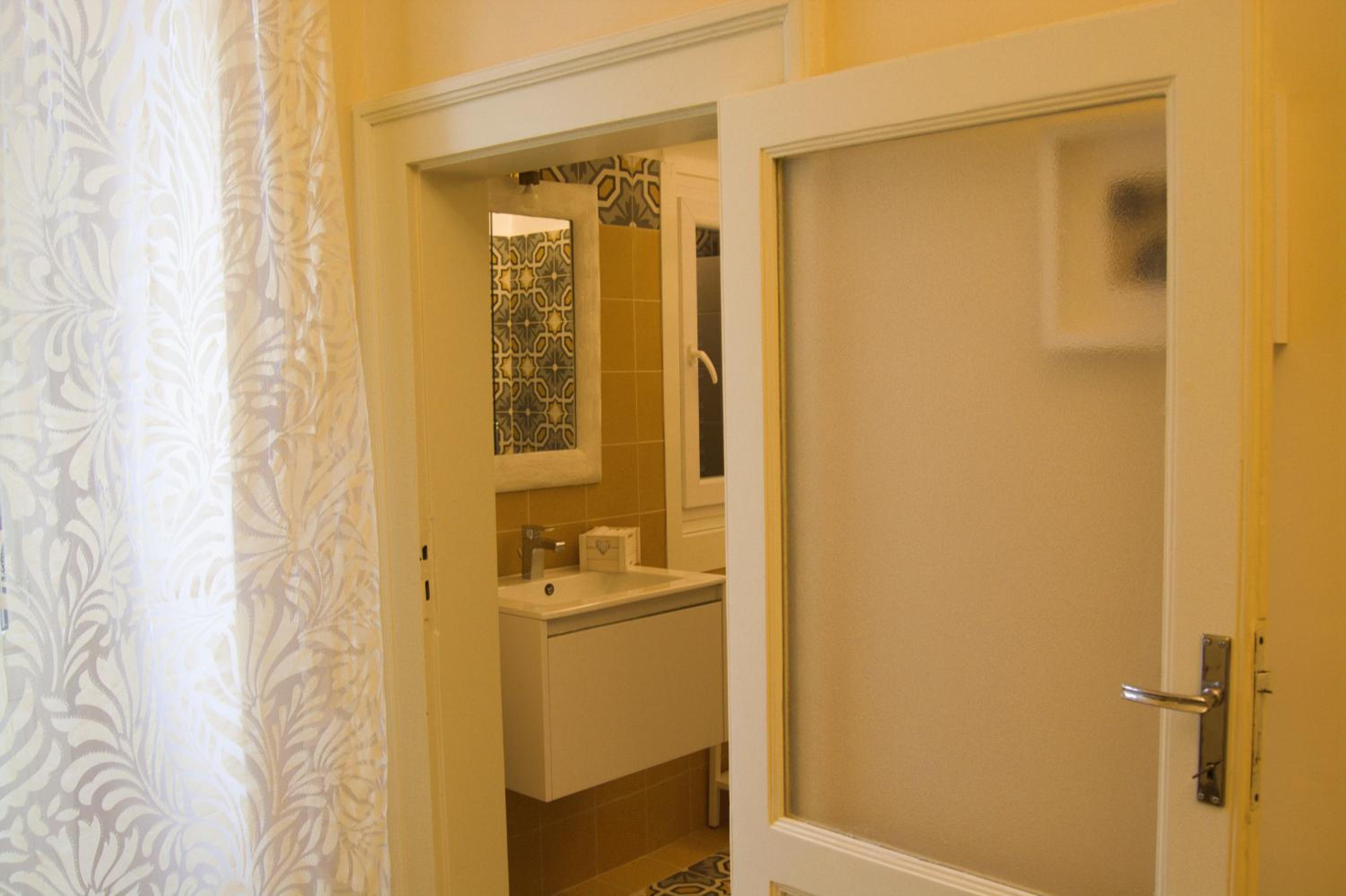 Double Room with Balcony photo 3