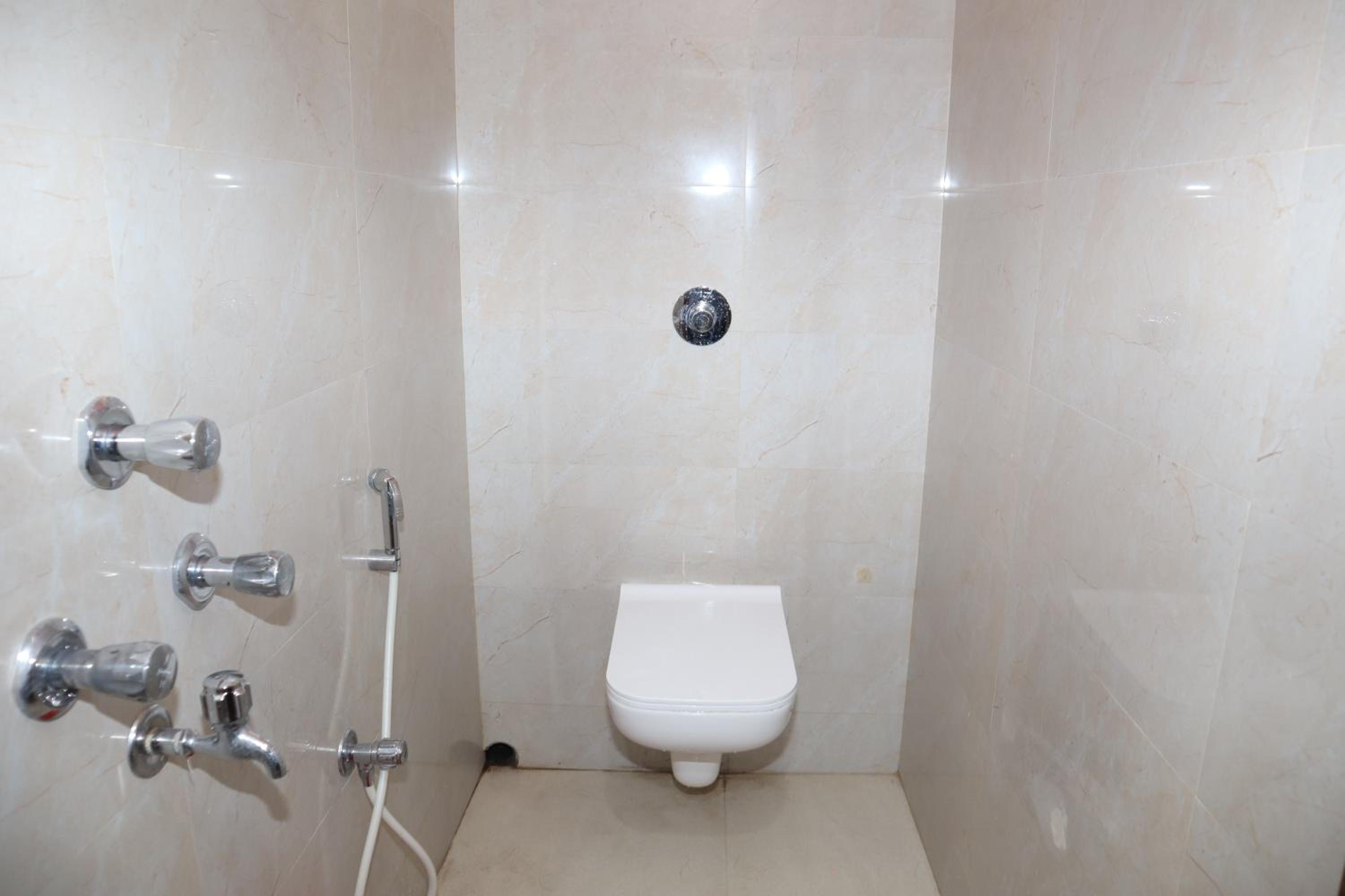 Standard Double Room With Fan photo 2