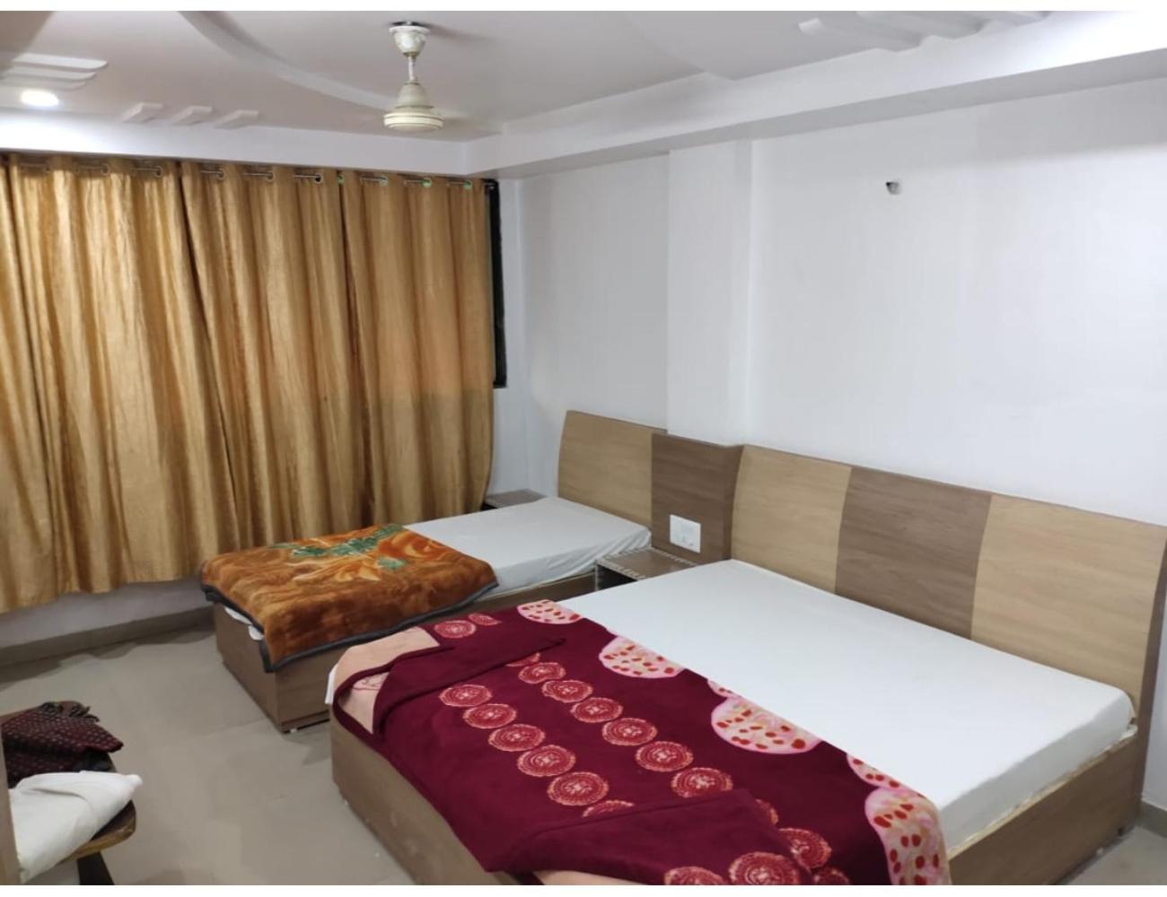 Basic Triple Room photo 2