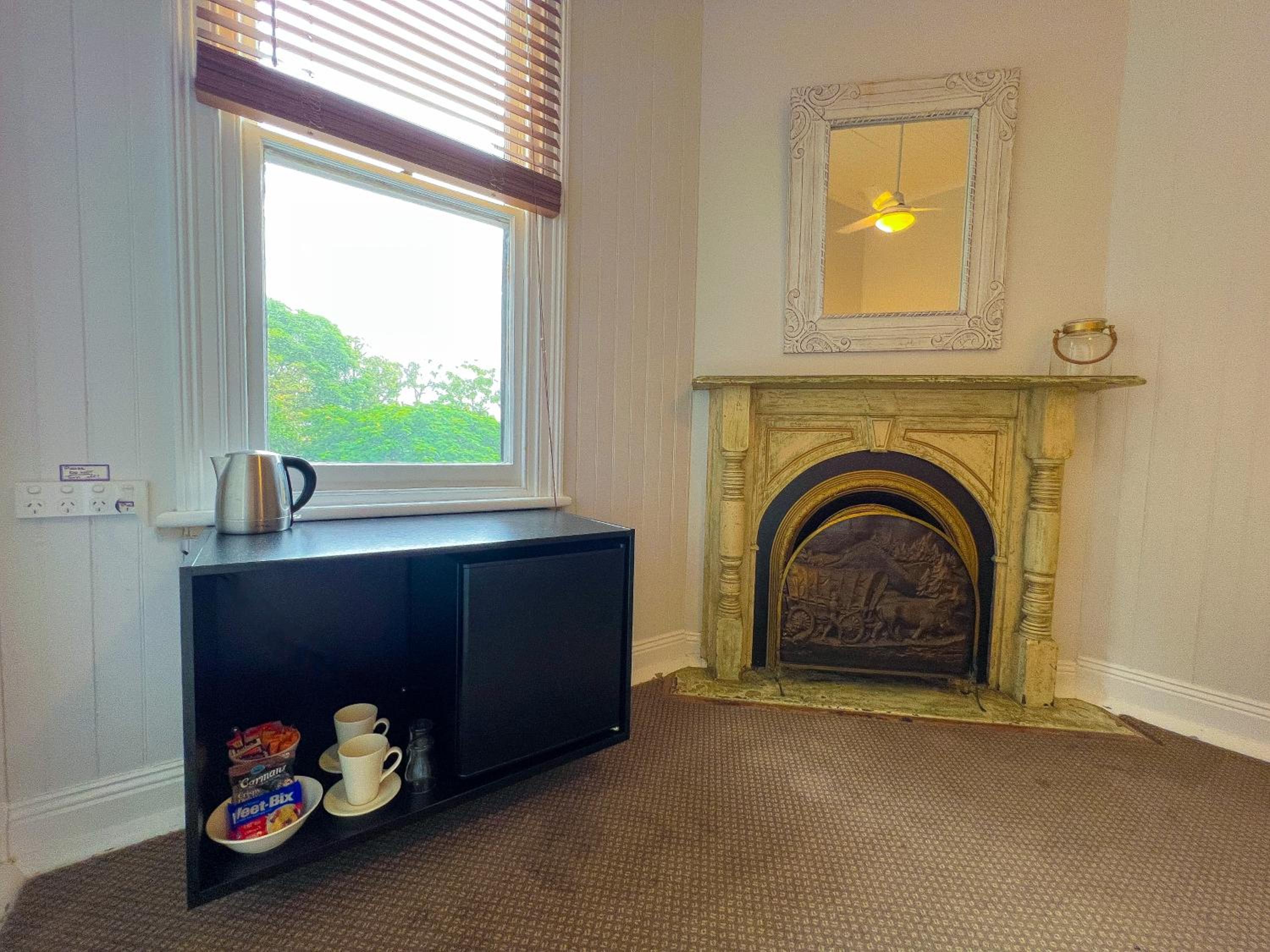 Queen Room photo 3