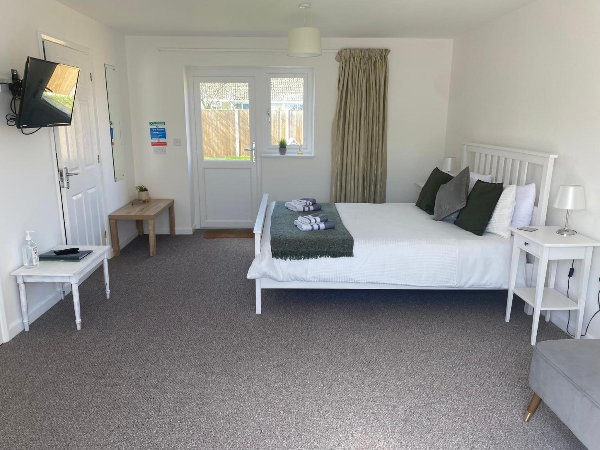 One-Bedroom House photo 1