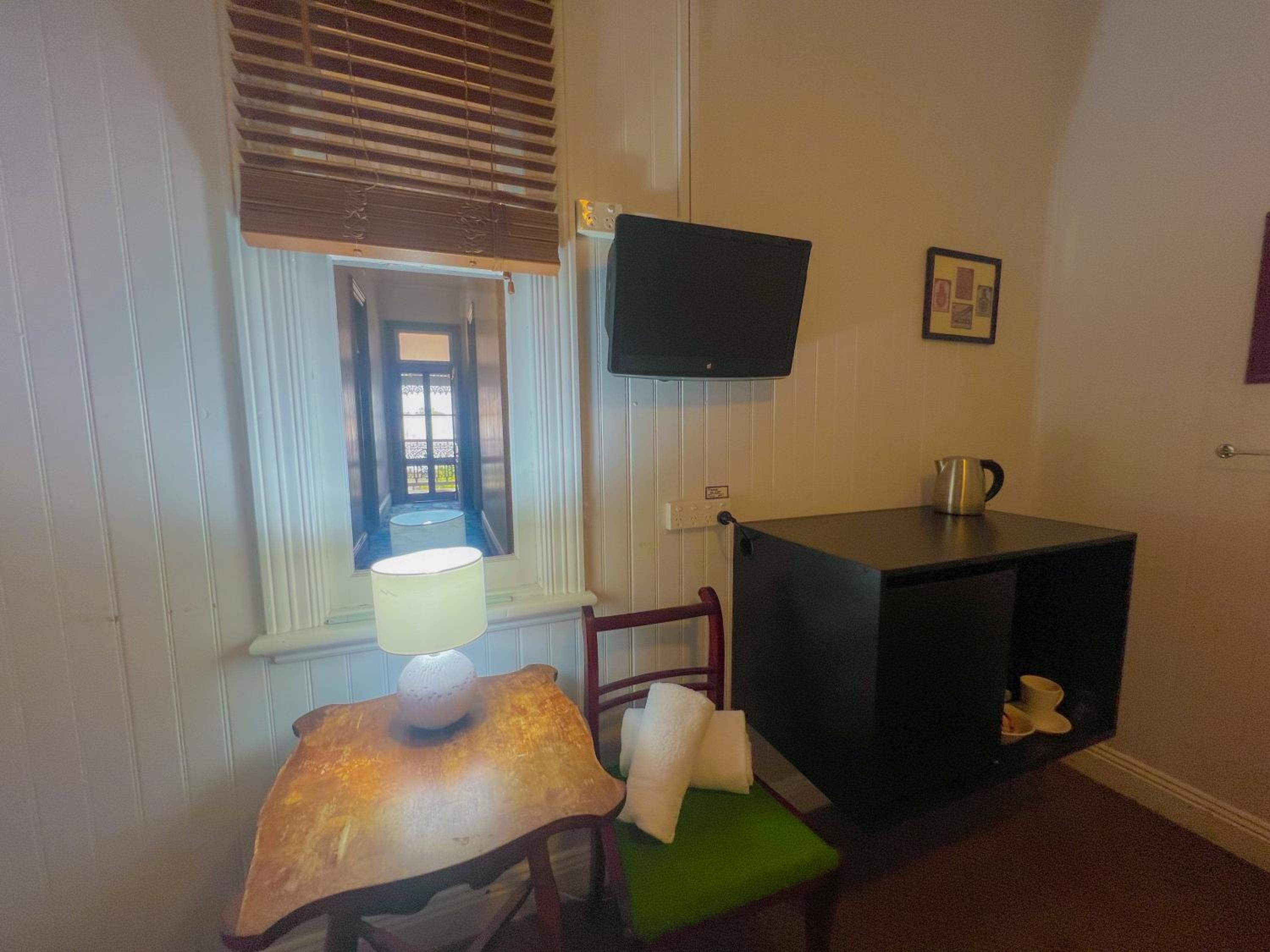 Budget Twin Room photo 3