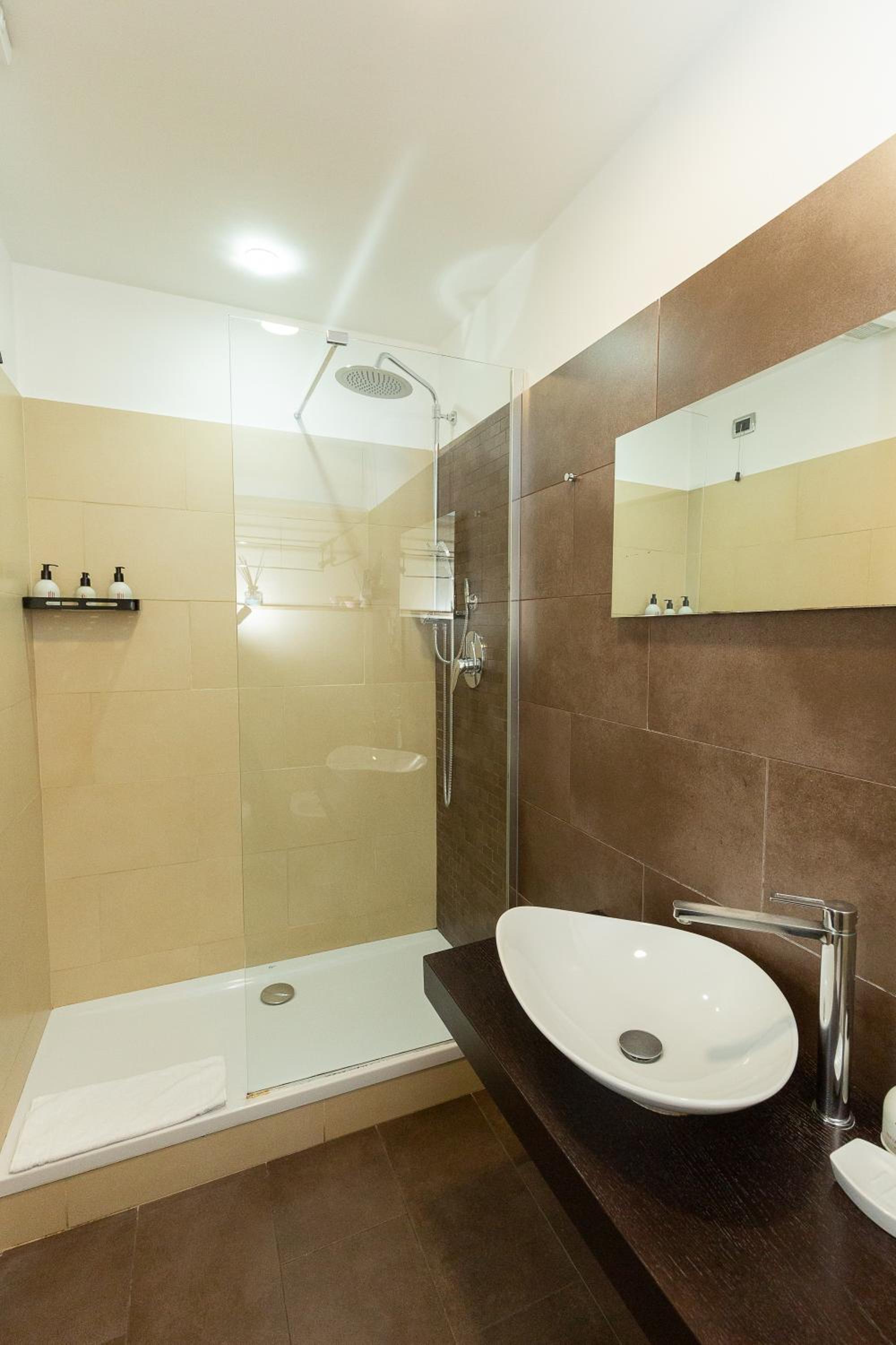 Deluxe Double or Twin Room with Garden View photo 2