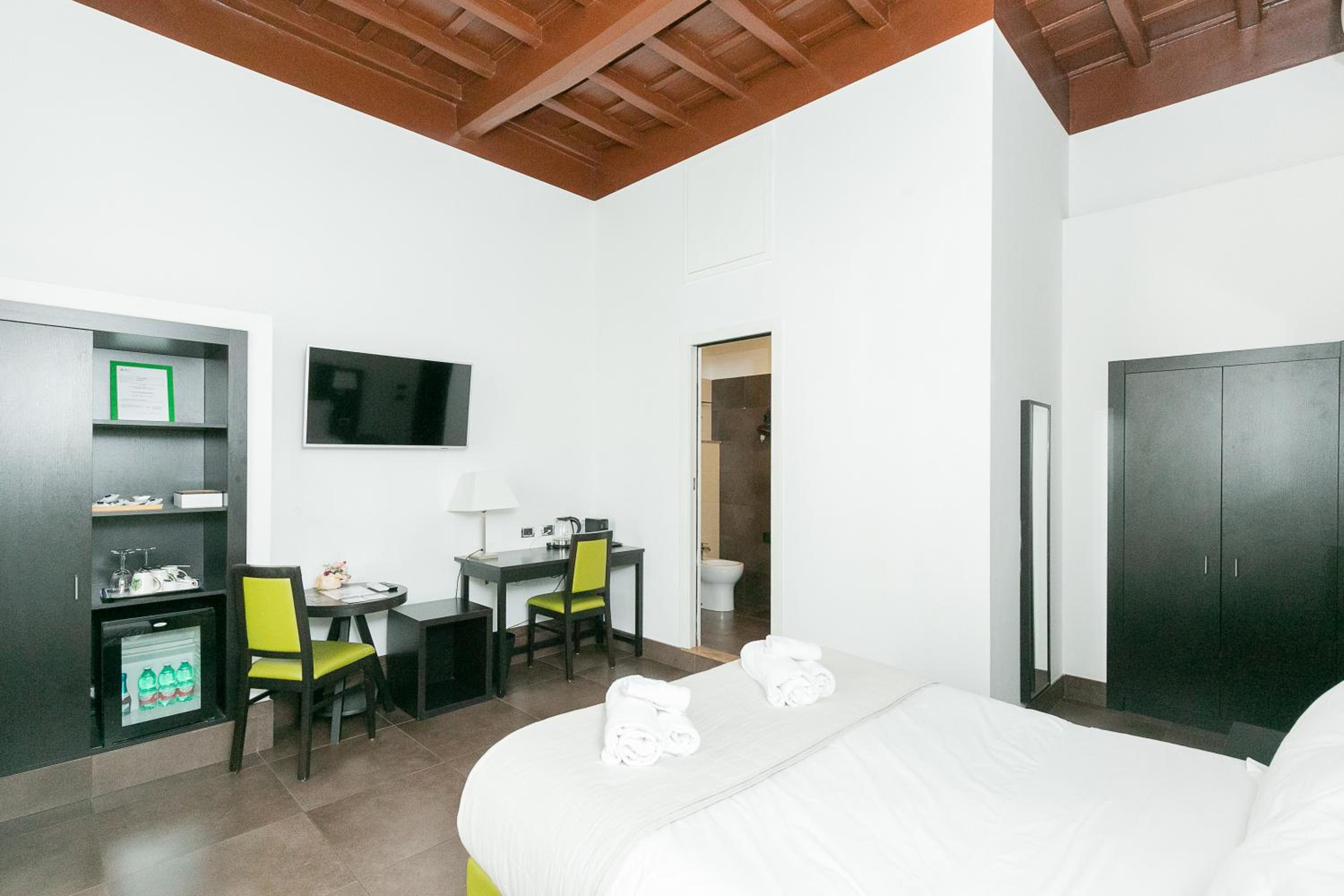 Deluxe Double Room photo 2