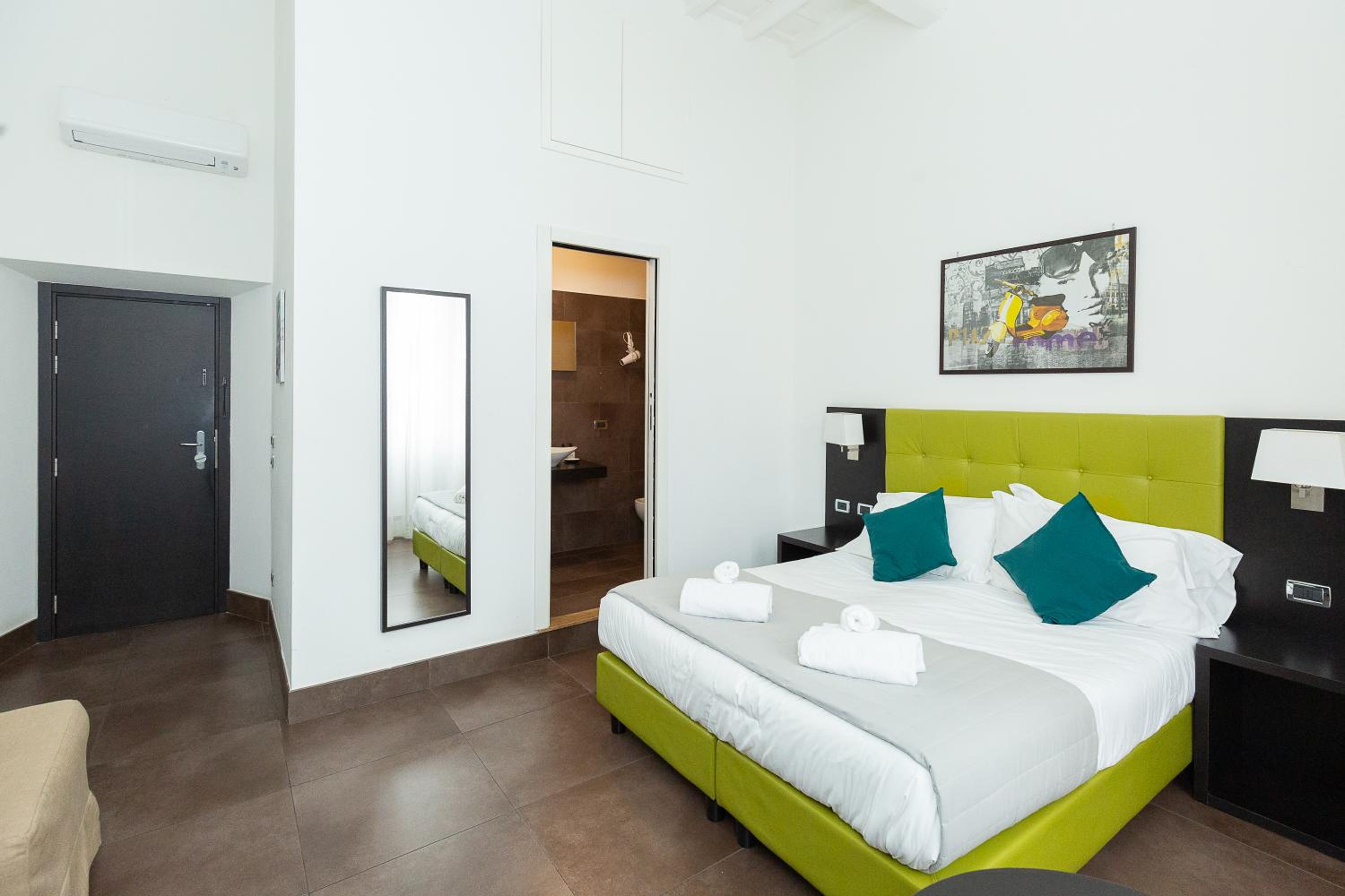 Deluxe Double or Twin Room photo 3