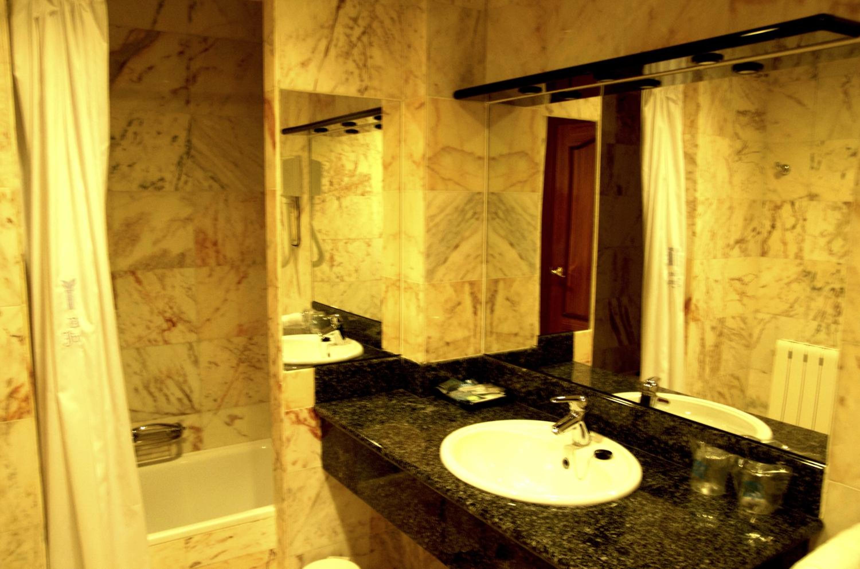 Triple Room - Photo 2